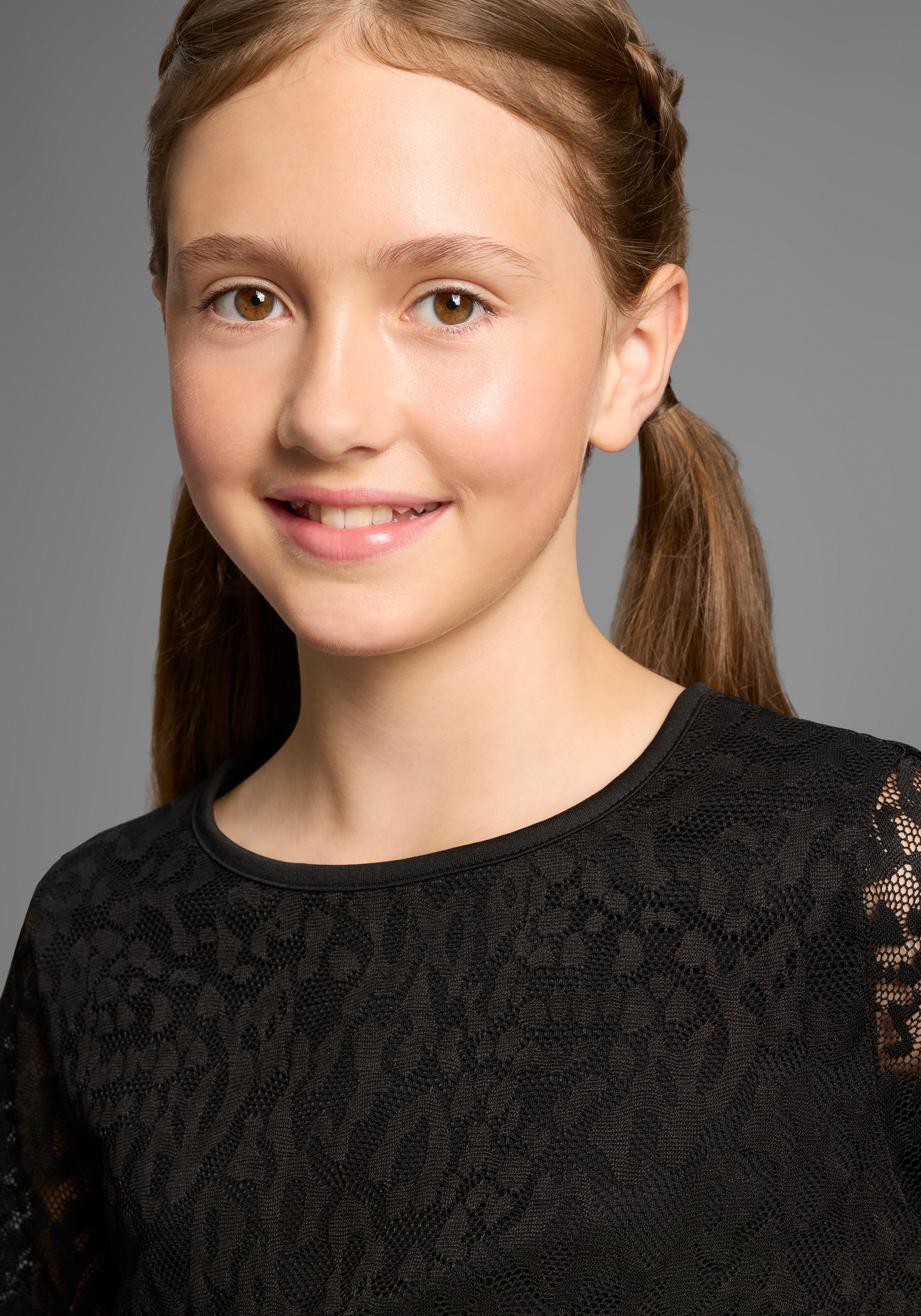 Thumbnail - KIDSWORLD Langarmshirt "Spizten-Shirt" Für jeden Anlass, Shirt mit Spitze