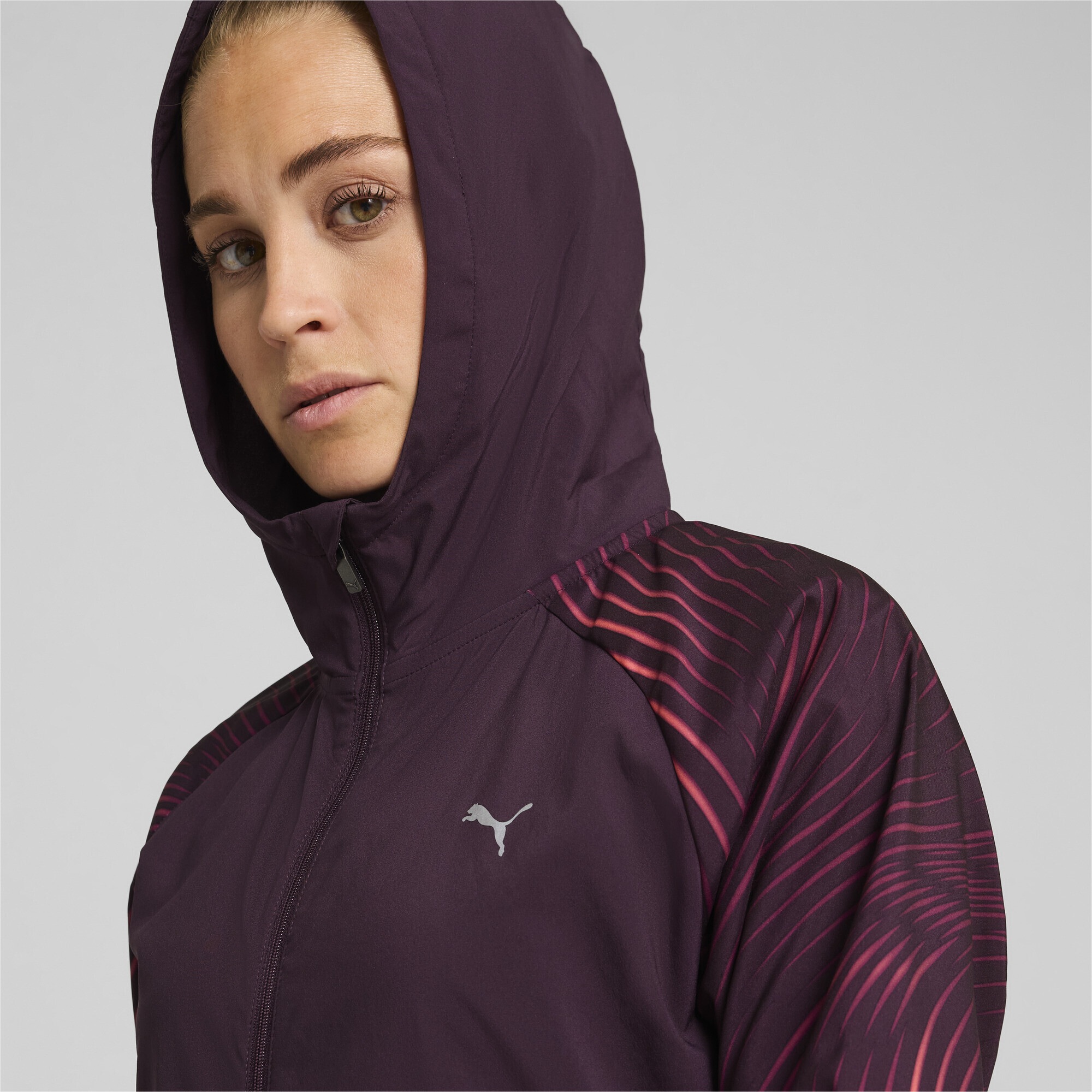 PUMA Laufjacke »Favourite Velocity Printed Woven Laufjacke Damen«