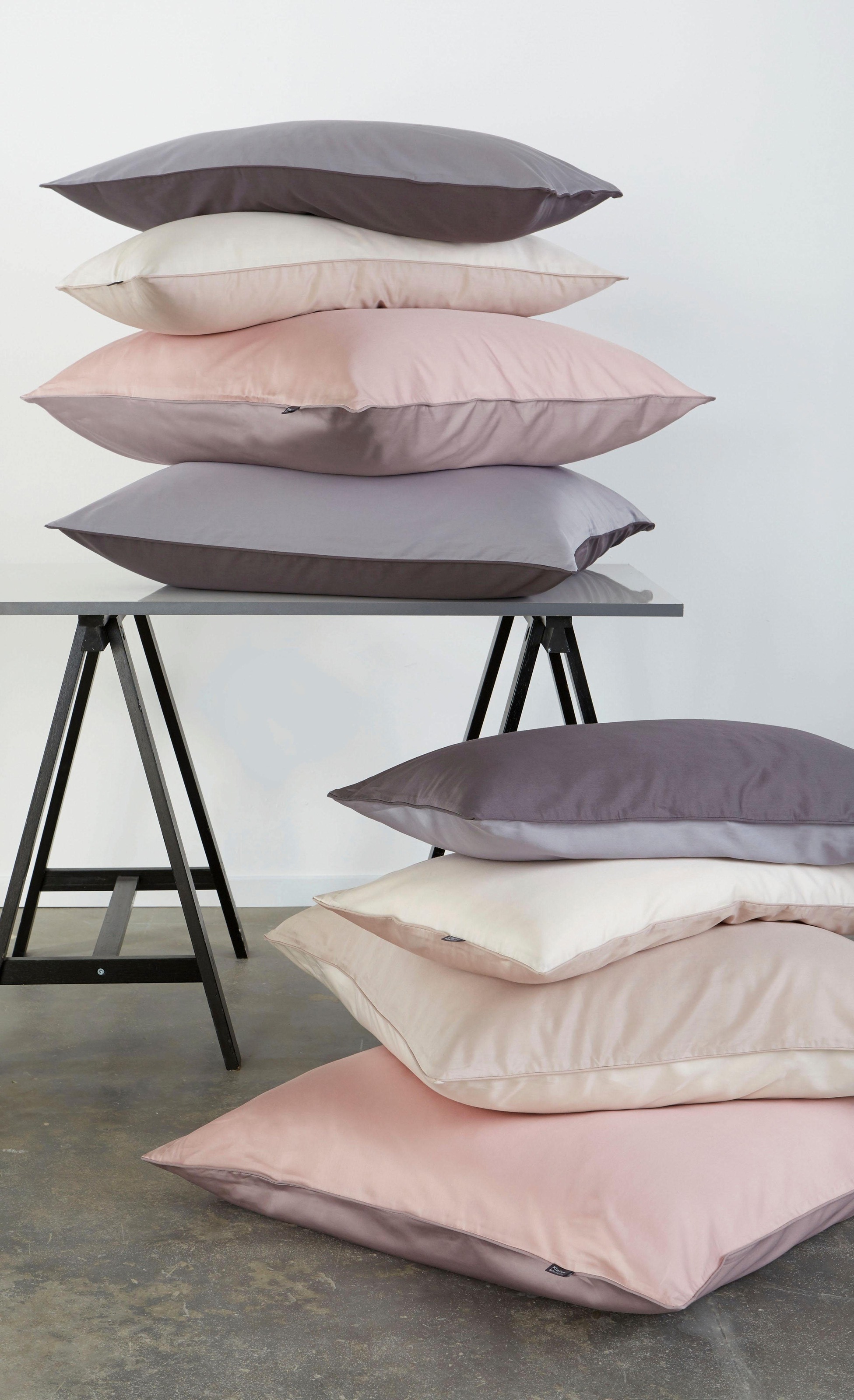 Kissenbezug KLEINE WOLKE "Linda", braun (old rose), B:40cm L:80cm, Mako-Satin, Obermaterial: 100% Baumwolle, Kissenbezüge, Kissenbezug, einfaches, sehr elegantes Design 2