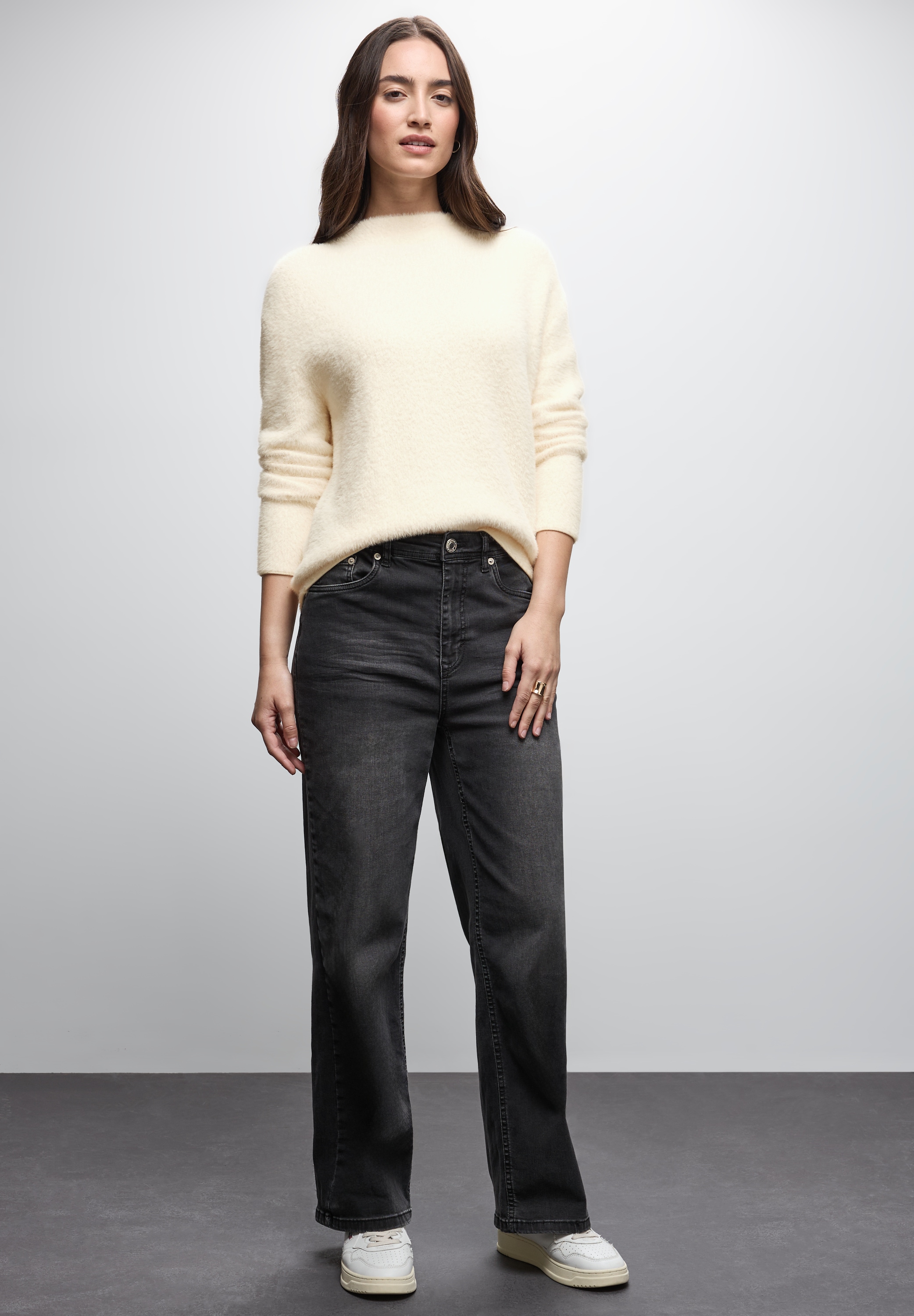 STREET ONE Rundhalspullover in softer Federgarn-Qualität