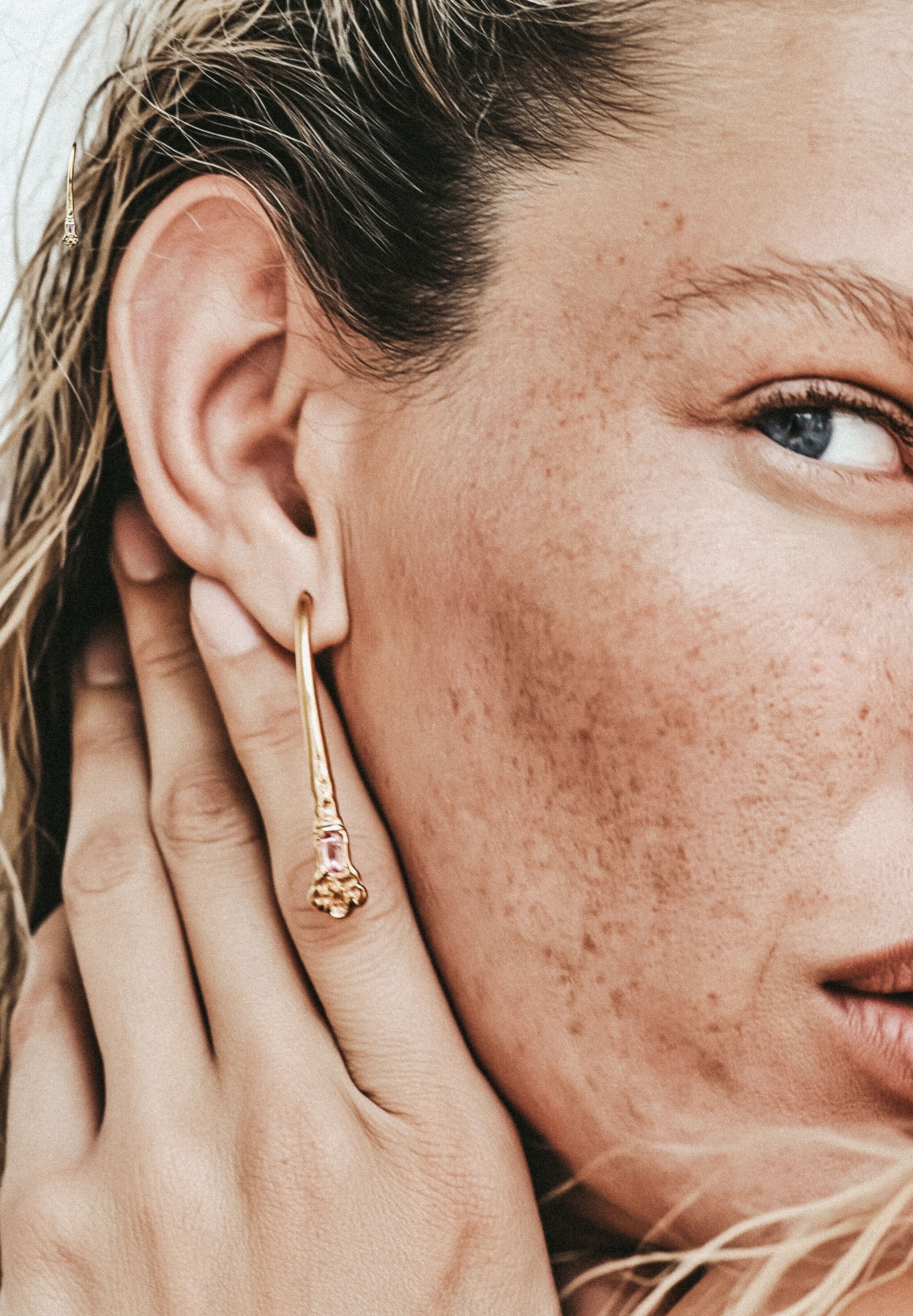 HAZE & GLORY »Ohrringe Citrin Synthetischer Saphir Rosa Blume 925 Sterling Silber vergoldet«