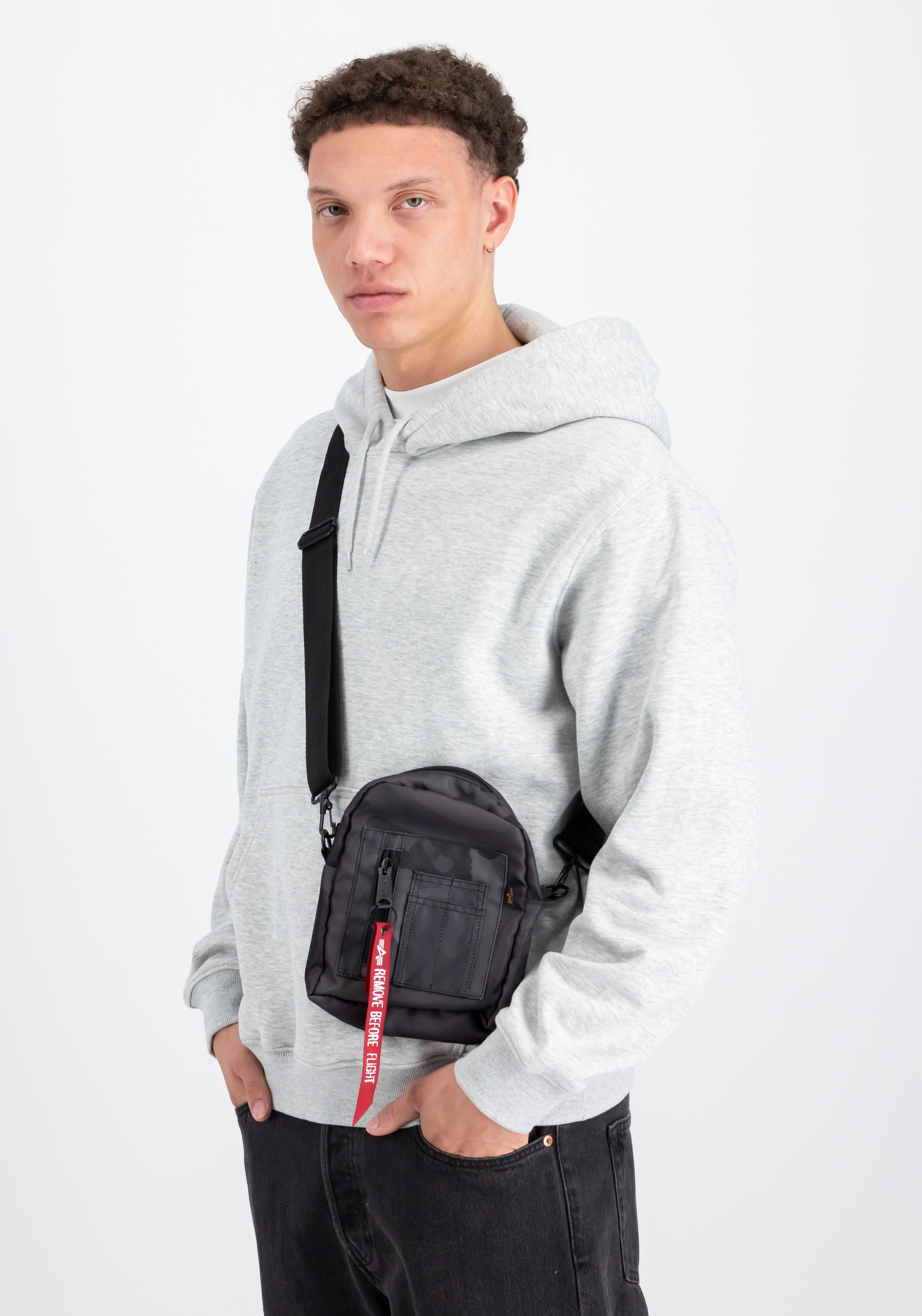 Alpha Industries Daypack »Alpha Industries Accessoires - Bags Crew Carry Bag Camo«