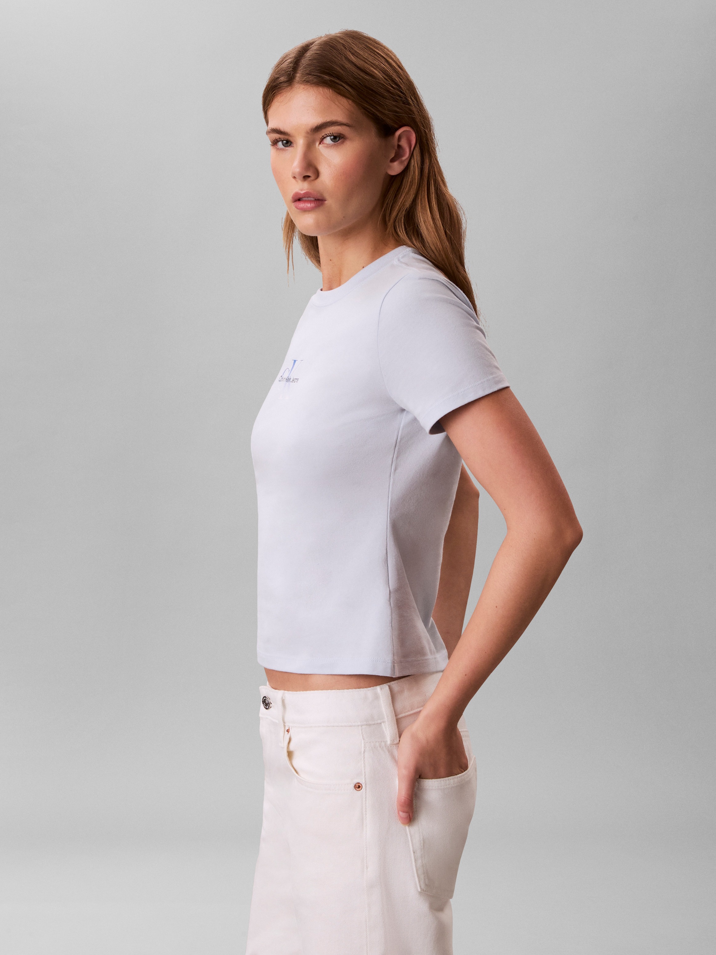 Thumbnail - Calvin Klein Jeans T-Shirt "GRADIENT MONOLOGO SLIM TEE" Regular fit mit Rundhalsausschnitt