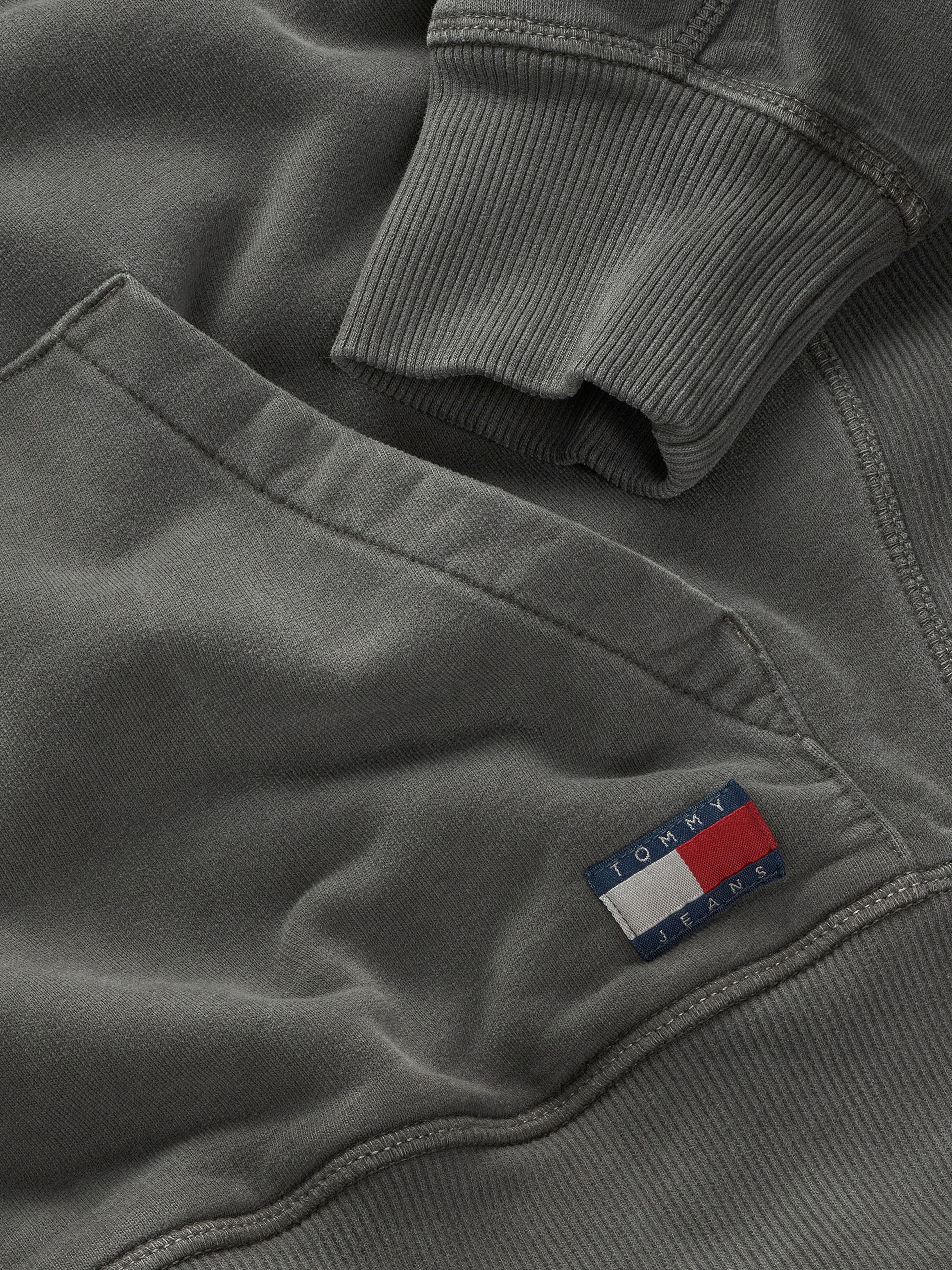 Tommy Jeans Hoodie »TJM RLX TJ LABEL HOODIE«, mit großer Logostickerei