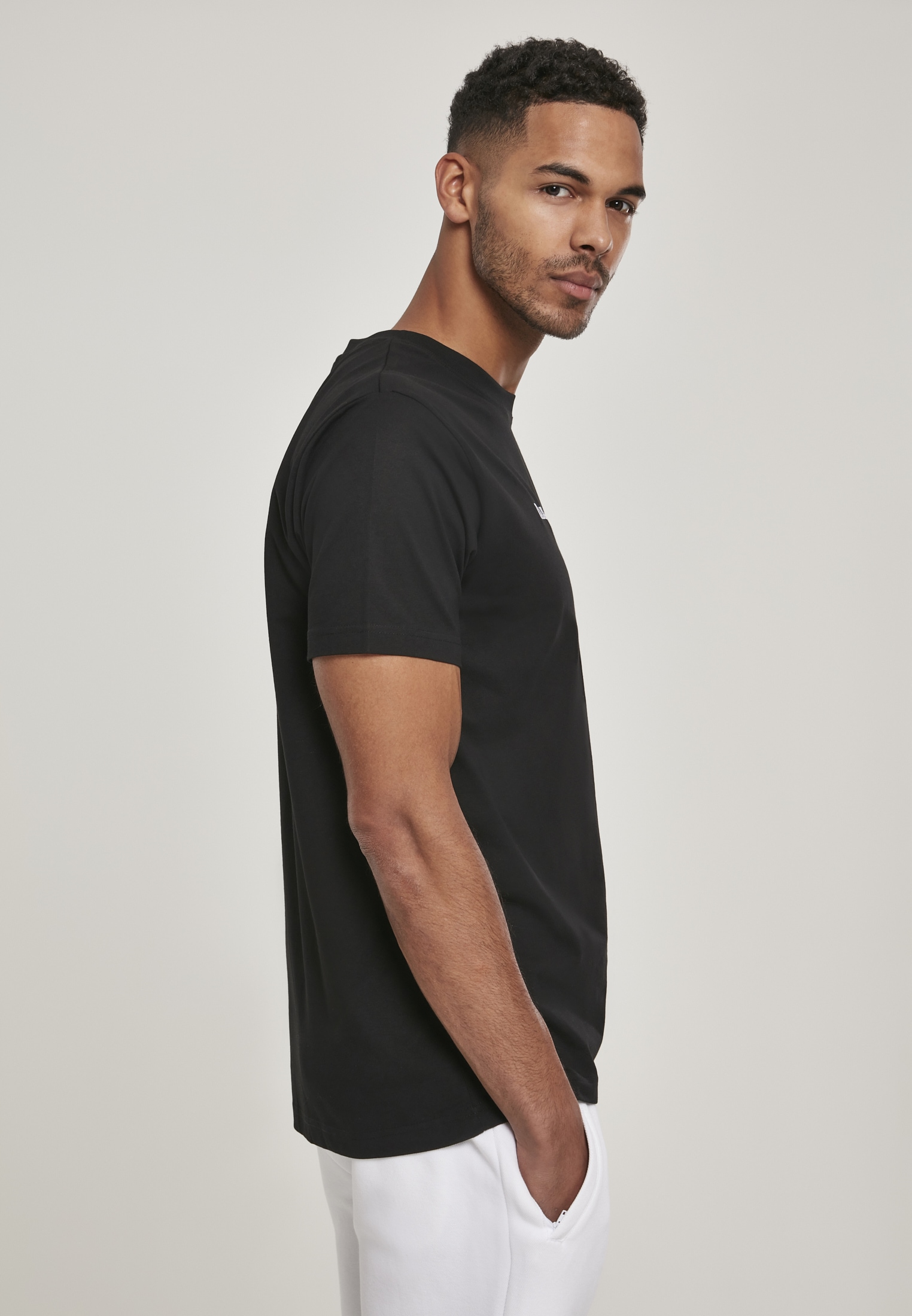 MisterTee T-Shirt »MisterTee Herren Raised by Hip Hop Tee«, (1 tlg.)
