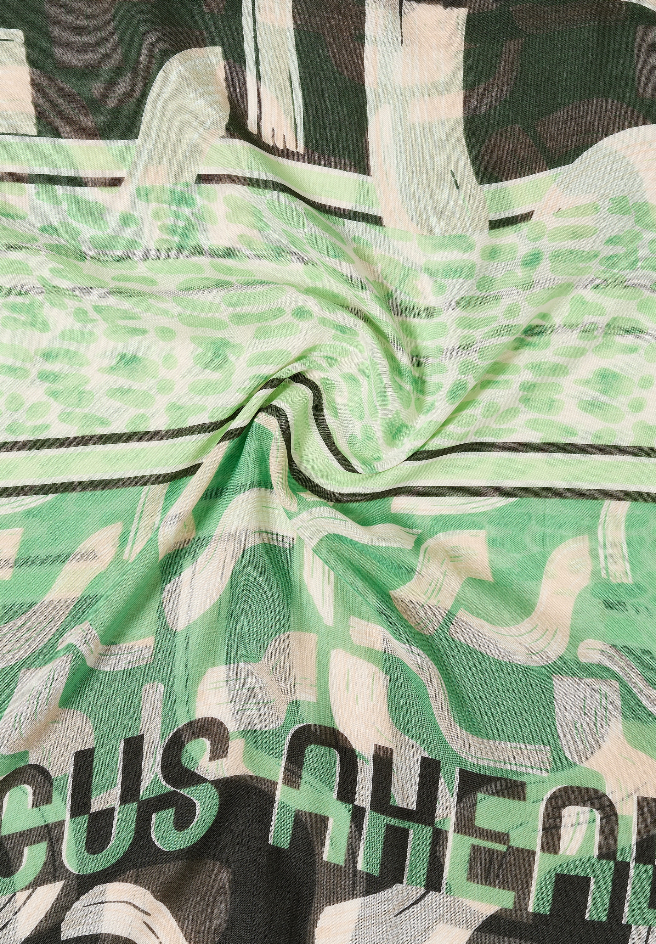 Cecil Loop mit grafischem Muster