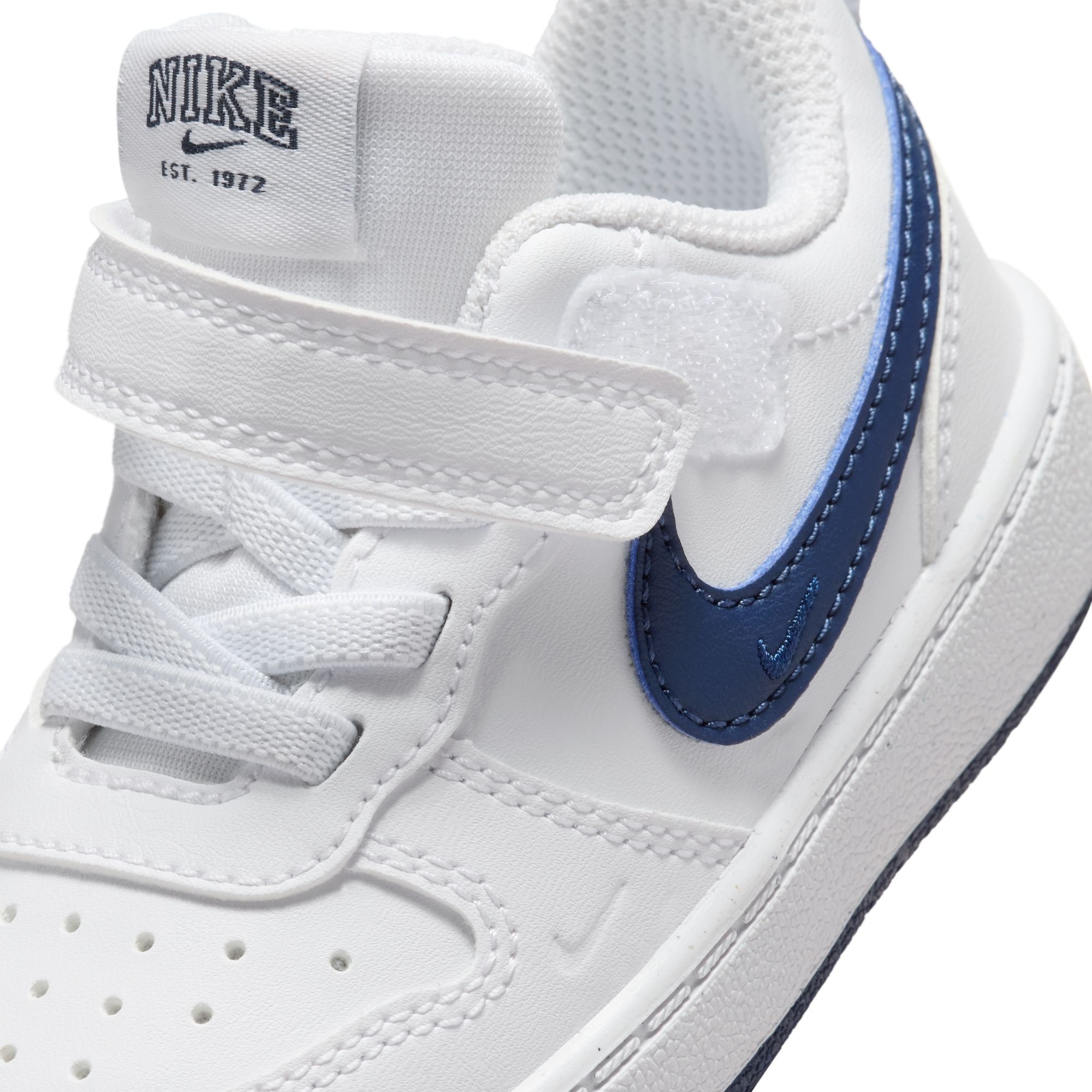 Nike Sportswear Sneaker »Court Borough Low (TD)«  Design auf den Spuren des Air Force 1