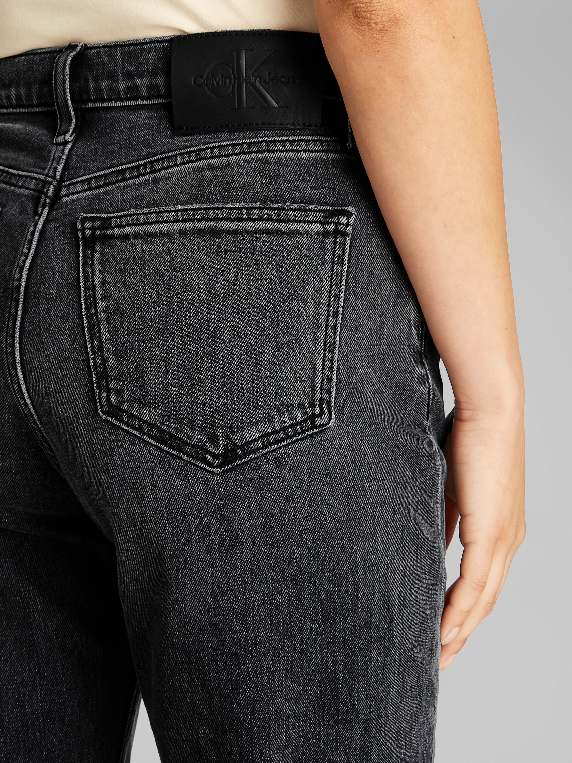 Calvin Klein Jeans Straight-Jeans "HIGH RISE STRAIGHT", in schwarzer Waschu günstig online kaufen