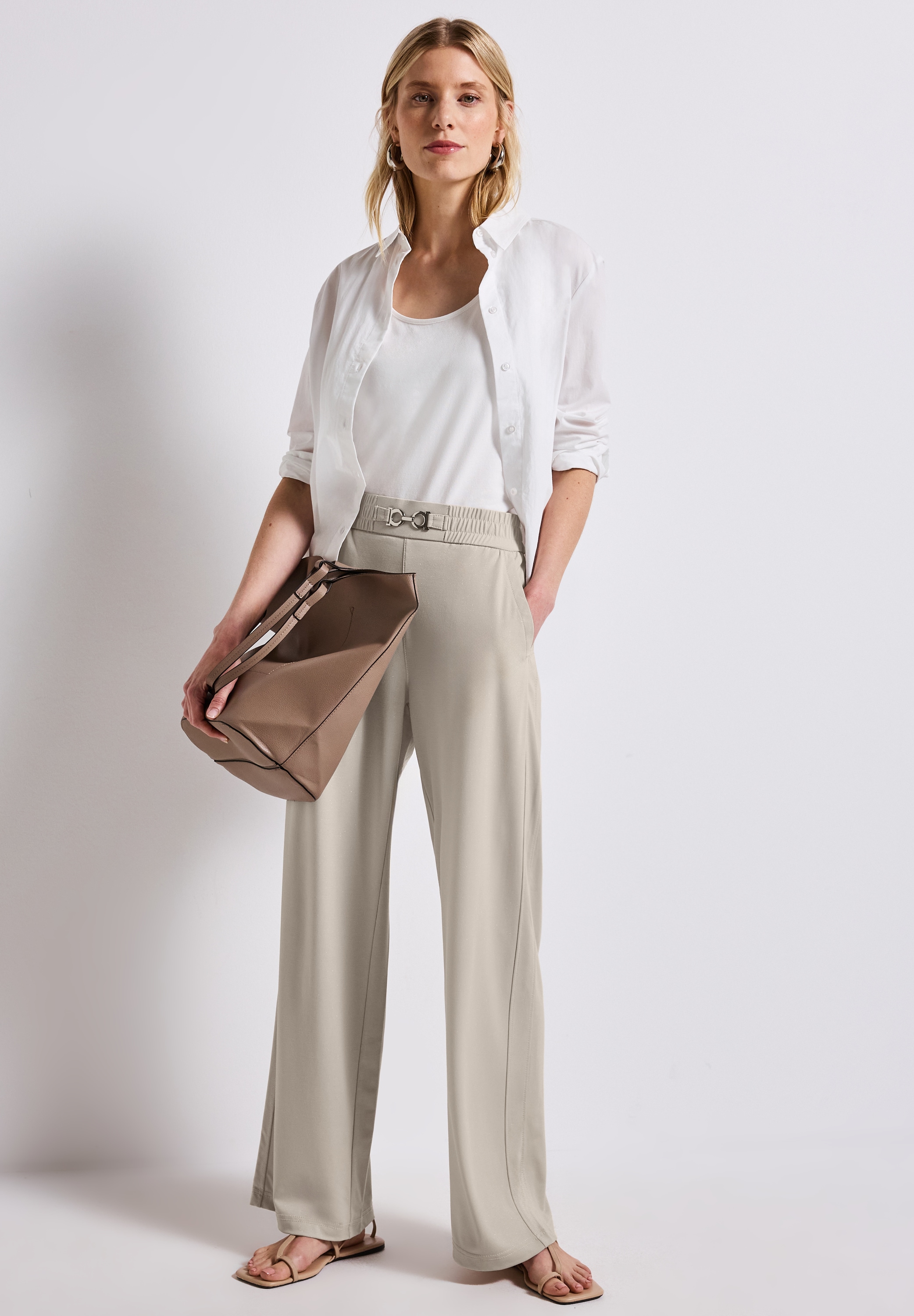 STREET ONE Stoffhose, Sommerhose mit schimmerndem Schnallendetail und weitem Bein