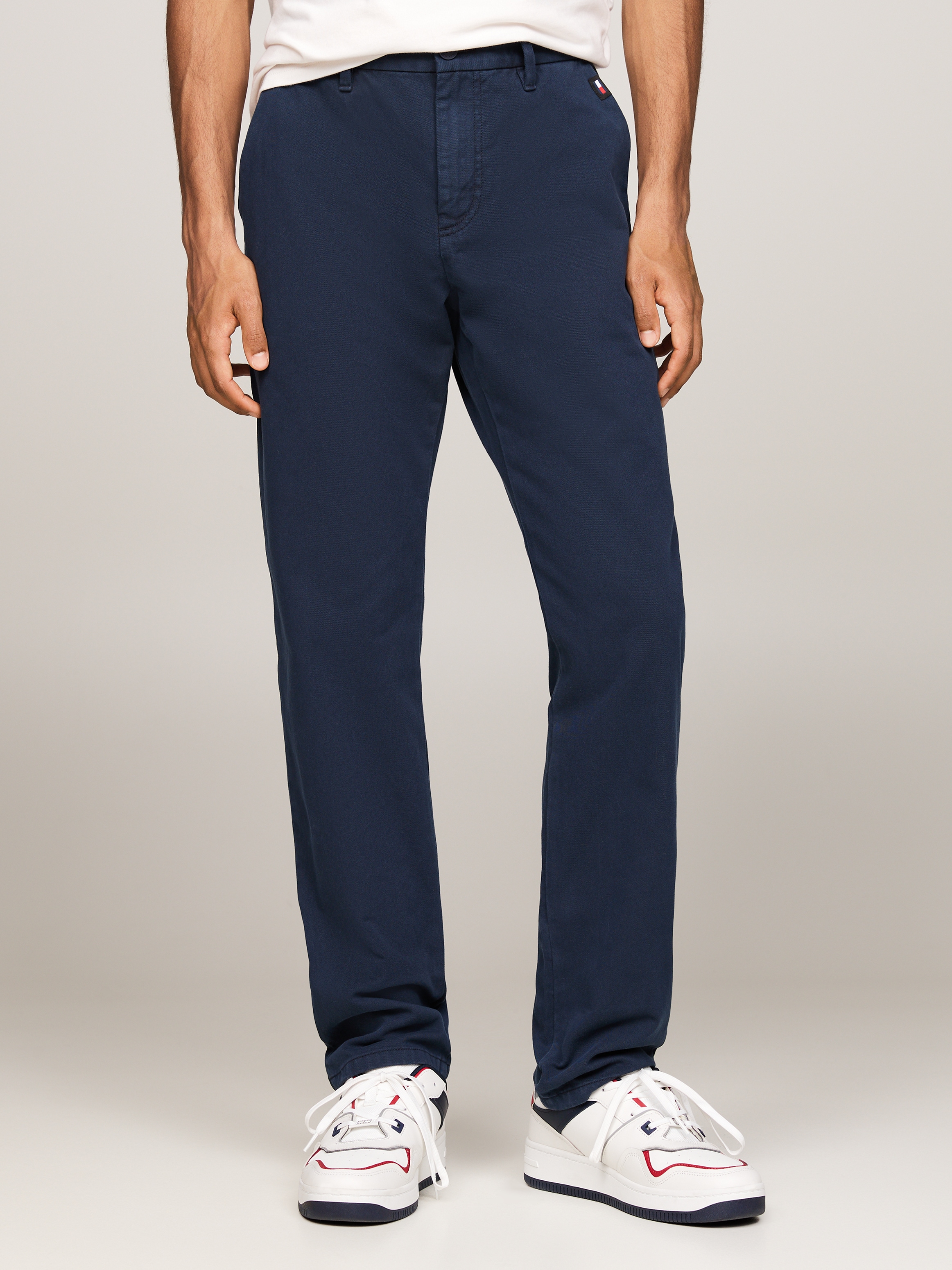 Tommy Jeans Chinohose "TJM RYAN TWILL CHINO", mit Logo-Patch