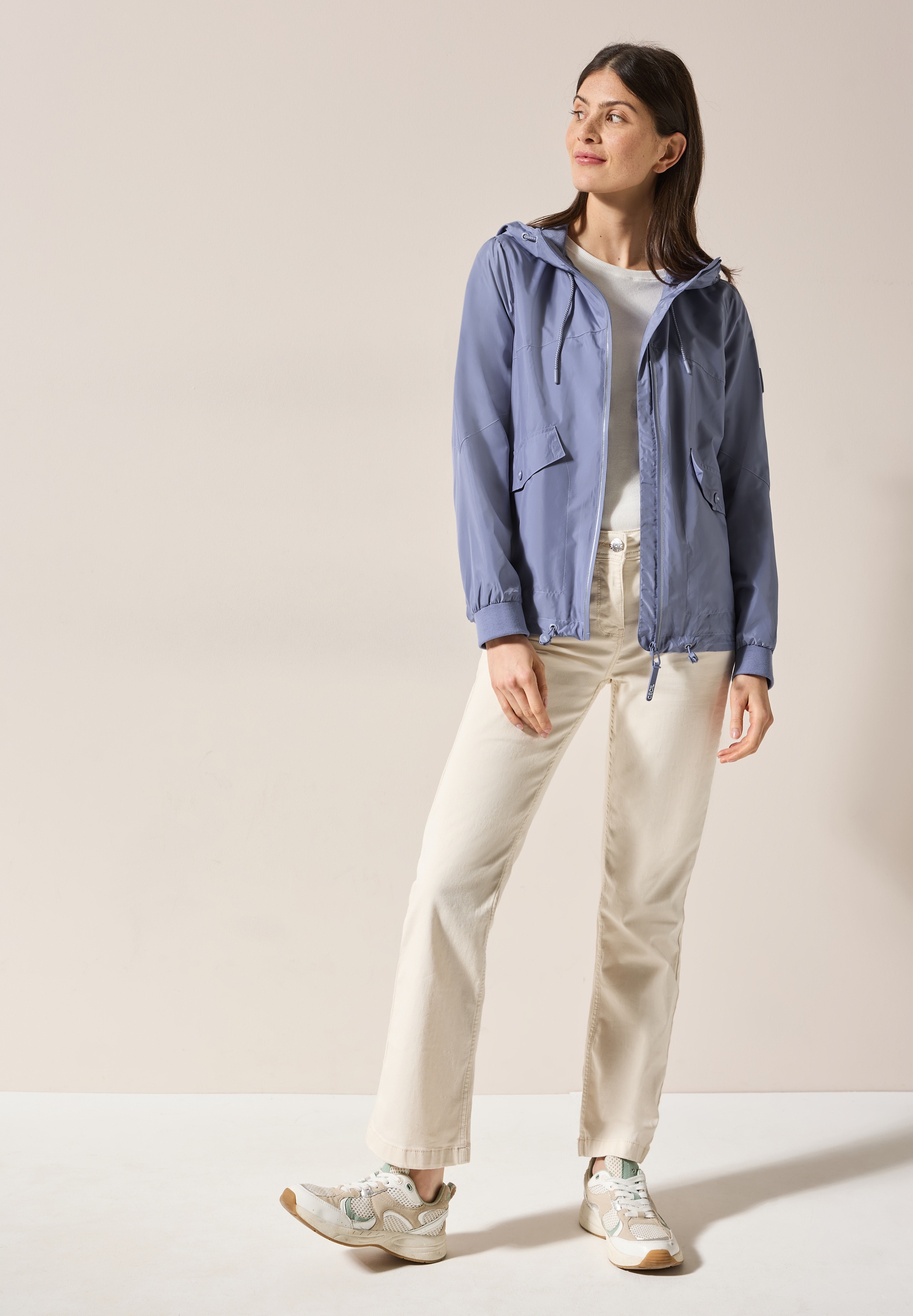 Thumbnail - Cecil Windbreaker mit Kapuze mit Kapuze mit Tunnelzugband