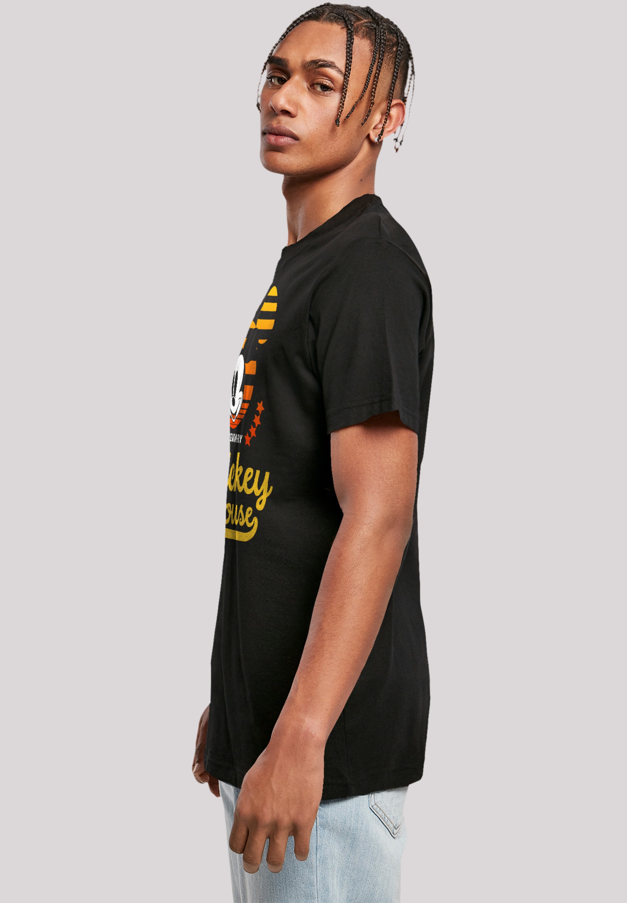 Black disney t shirt online