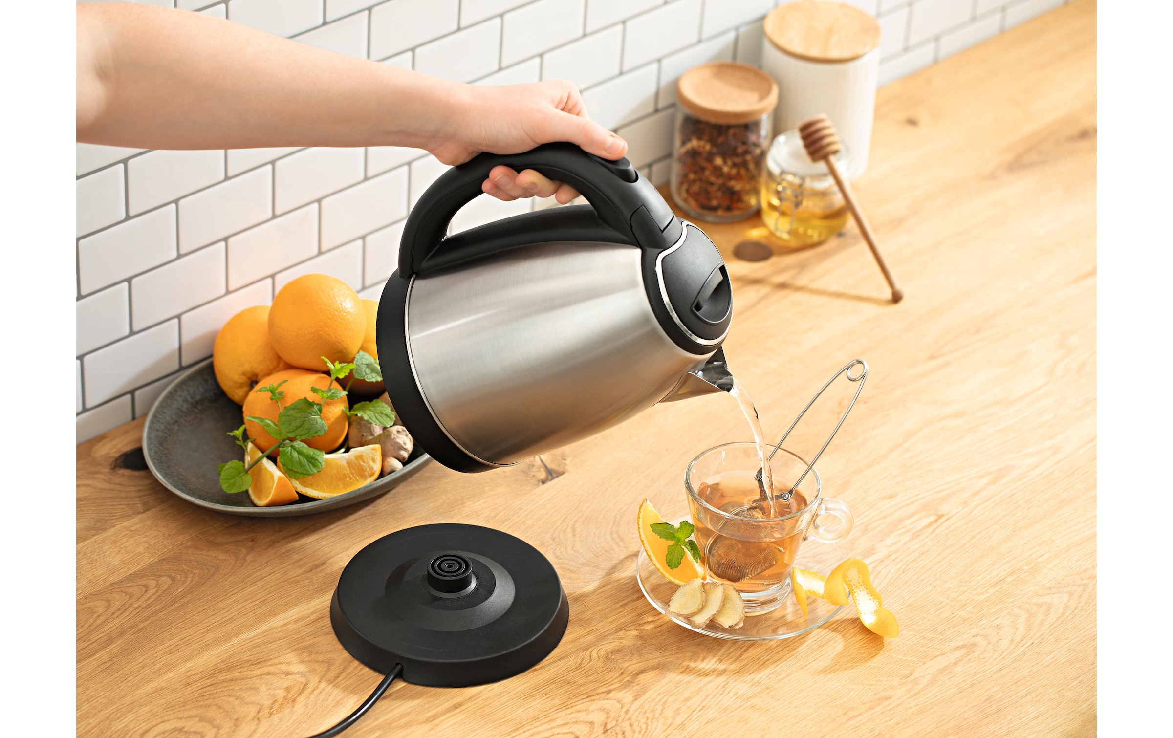 GOURMETmaxx Wasserkocher »45505 l, Schwarz/Silber« 1,8 l 1500 W