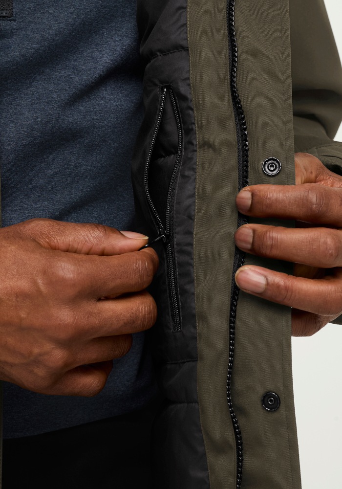 Jack Wolfskin Funktionsparka »CANYON SHIELD PARKA M« mit Kapuze mit TEXAPORE-Technologie, atmungsaktiv, wasserdicht, winddicht