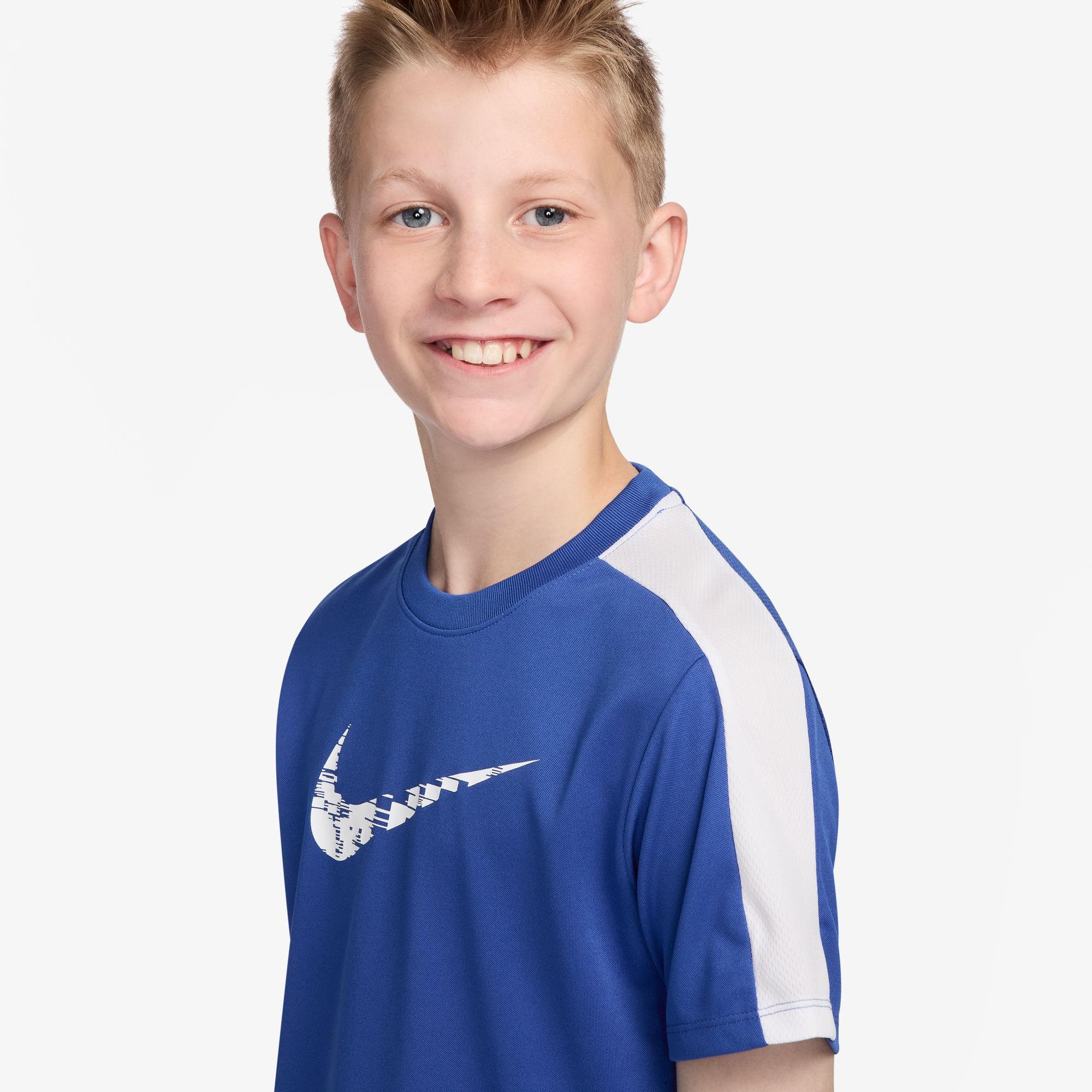 Nike T-Shirt »B NK DF TRPHY23 SS TOP HBR« für Kinder, Kurzarm, für Fitness, sportlicher Stil, Rundhals