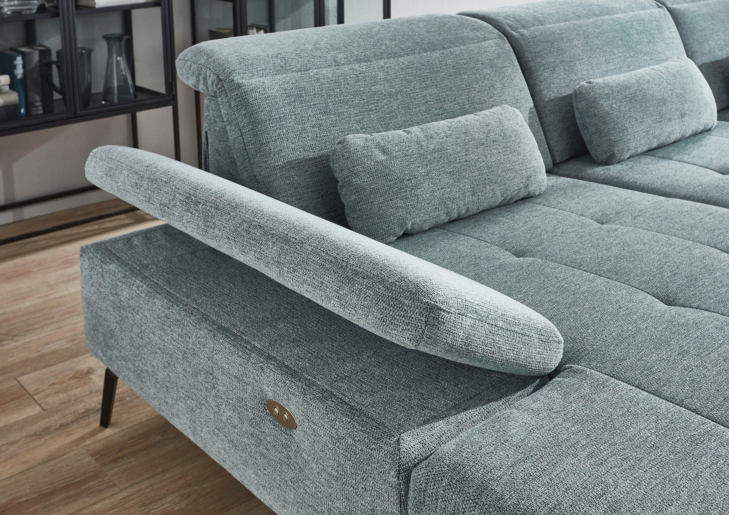 Die PlanBar Ecksofa »MP-IN20126 L-Form«, mit Kopfteilverstellung, optional Sitztiefen- & Armteilverstellung