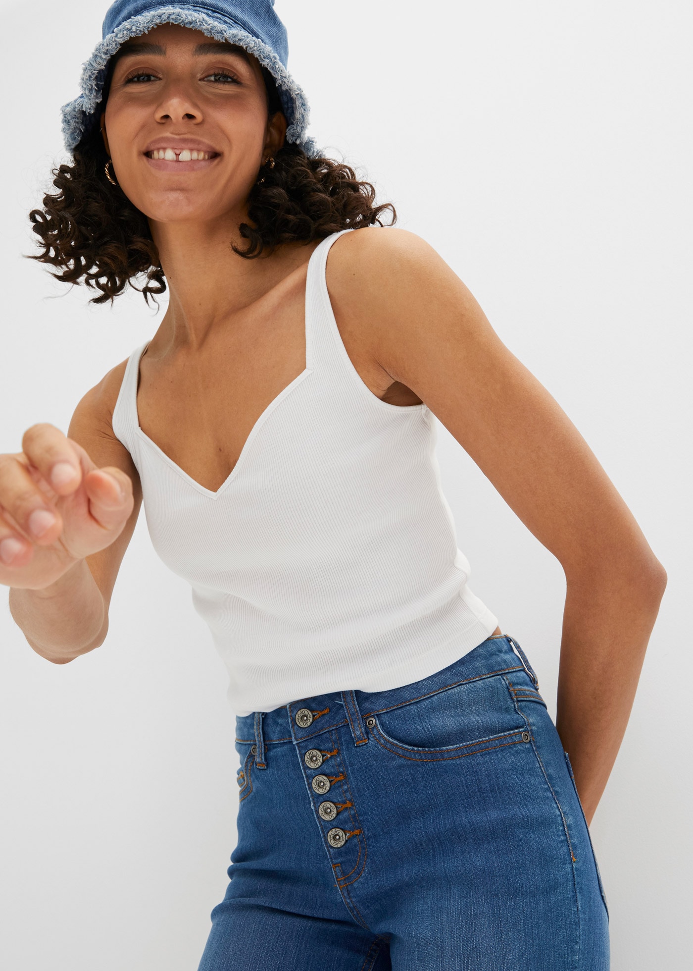 bonprix Schlagjeans , Schlagjeans mit offenem Saumabschluss
