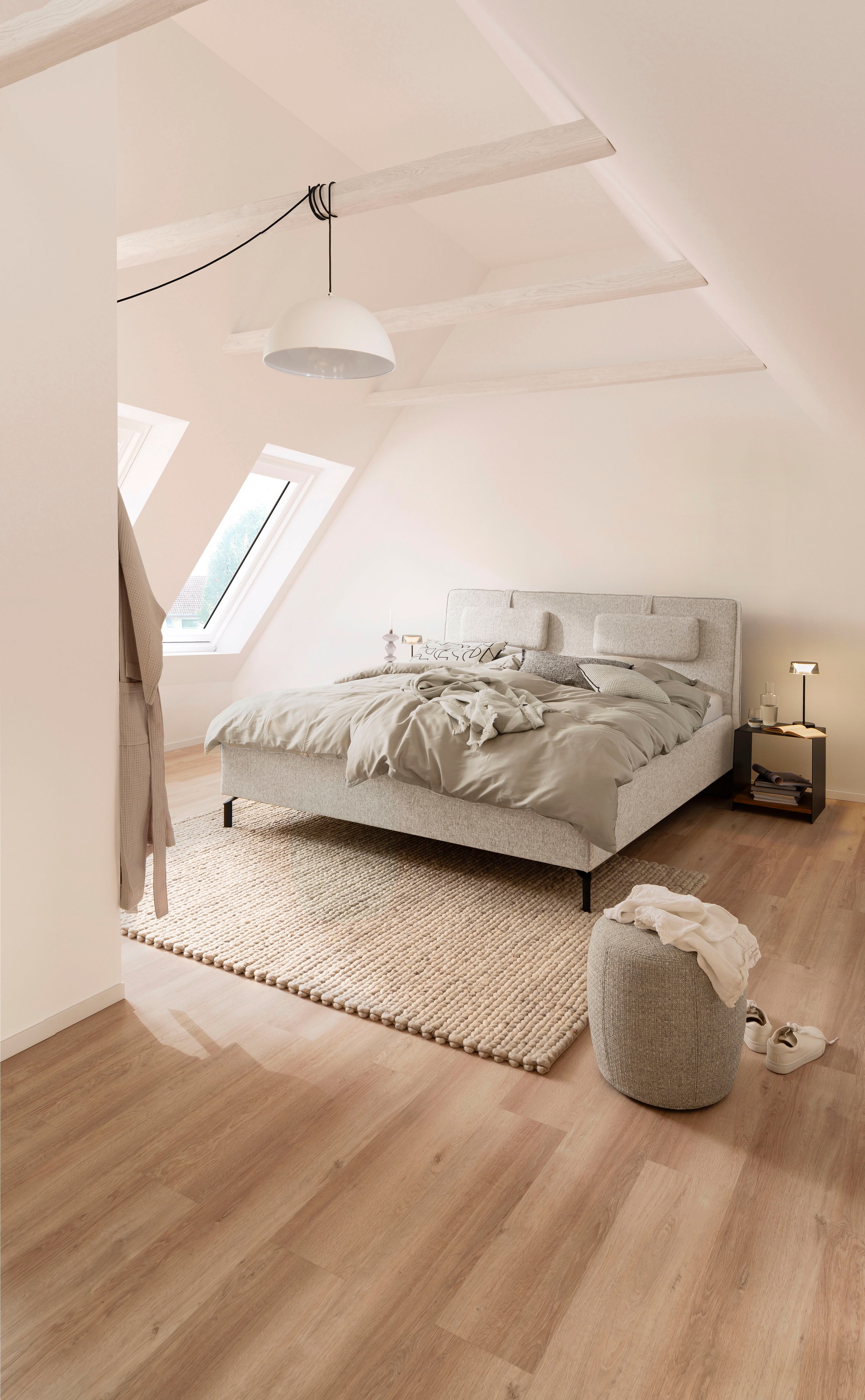 SCHÖNER WOHNEN-Kollektion Polsterbett »MADRID wahlweise mit Bettkasten, erhältlich in der Größe 180x200cm« wahlweise mit schwarzen Metallfüßen oder Holzfüßen