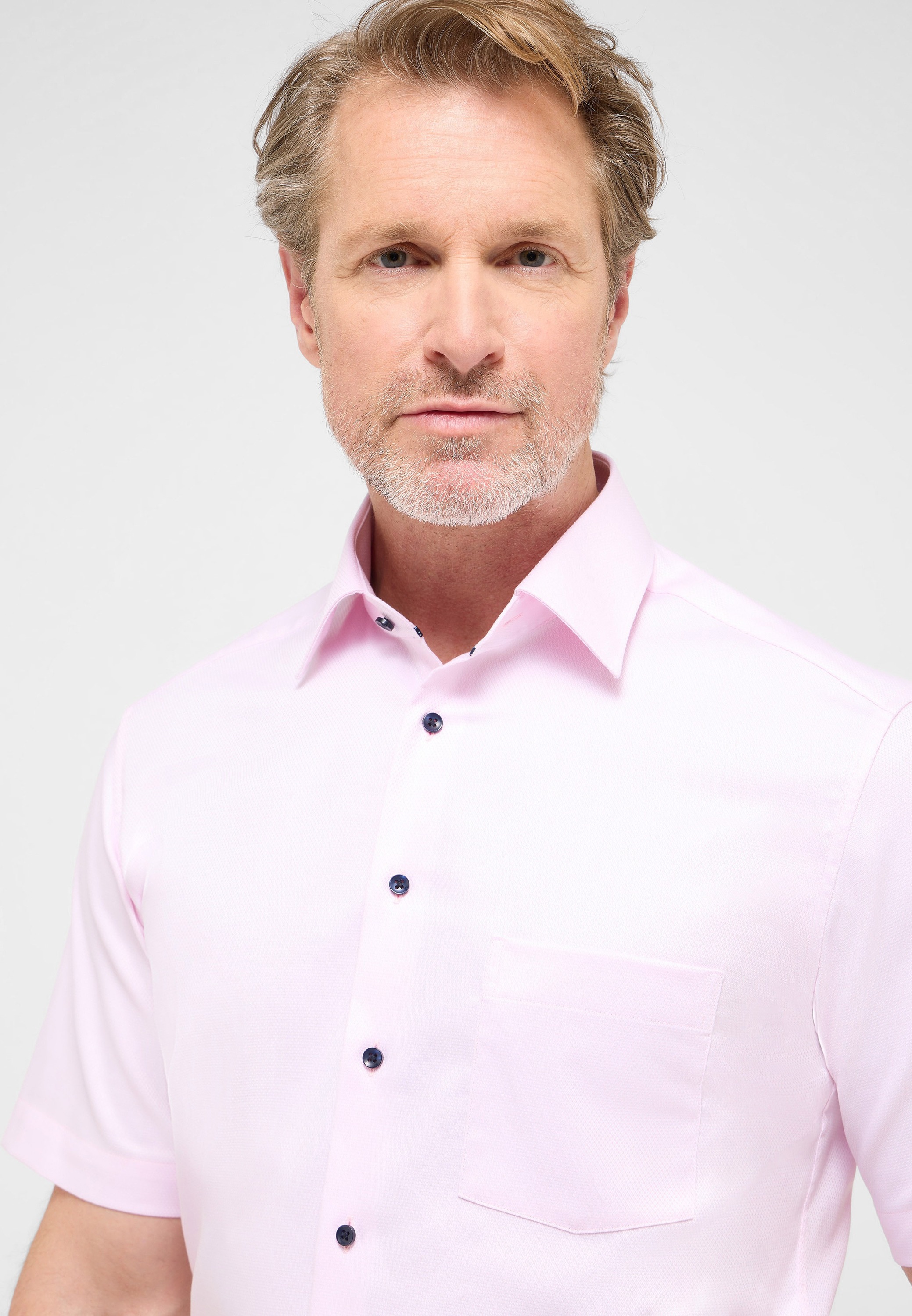 Thumbnail - Eterna Kurzarmhemd "MODERN FIT" NON IRON (bügelfrei)