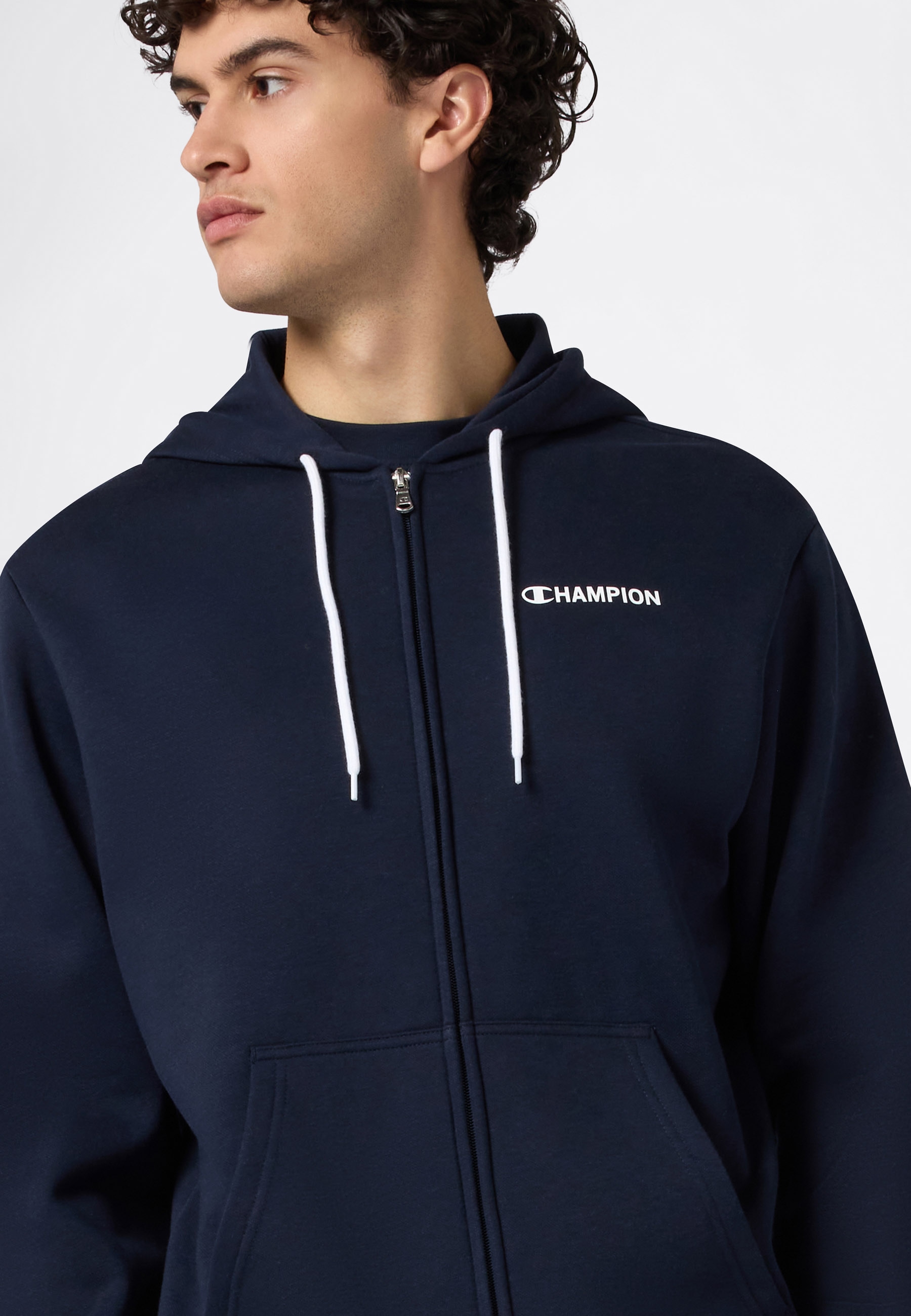Champion Kapuzensweatjacke »Graphic Full Zip Hoodie« mit Kapuze, aus Baumwolle und Polyester, in den Größen S bis XXL