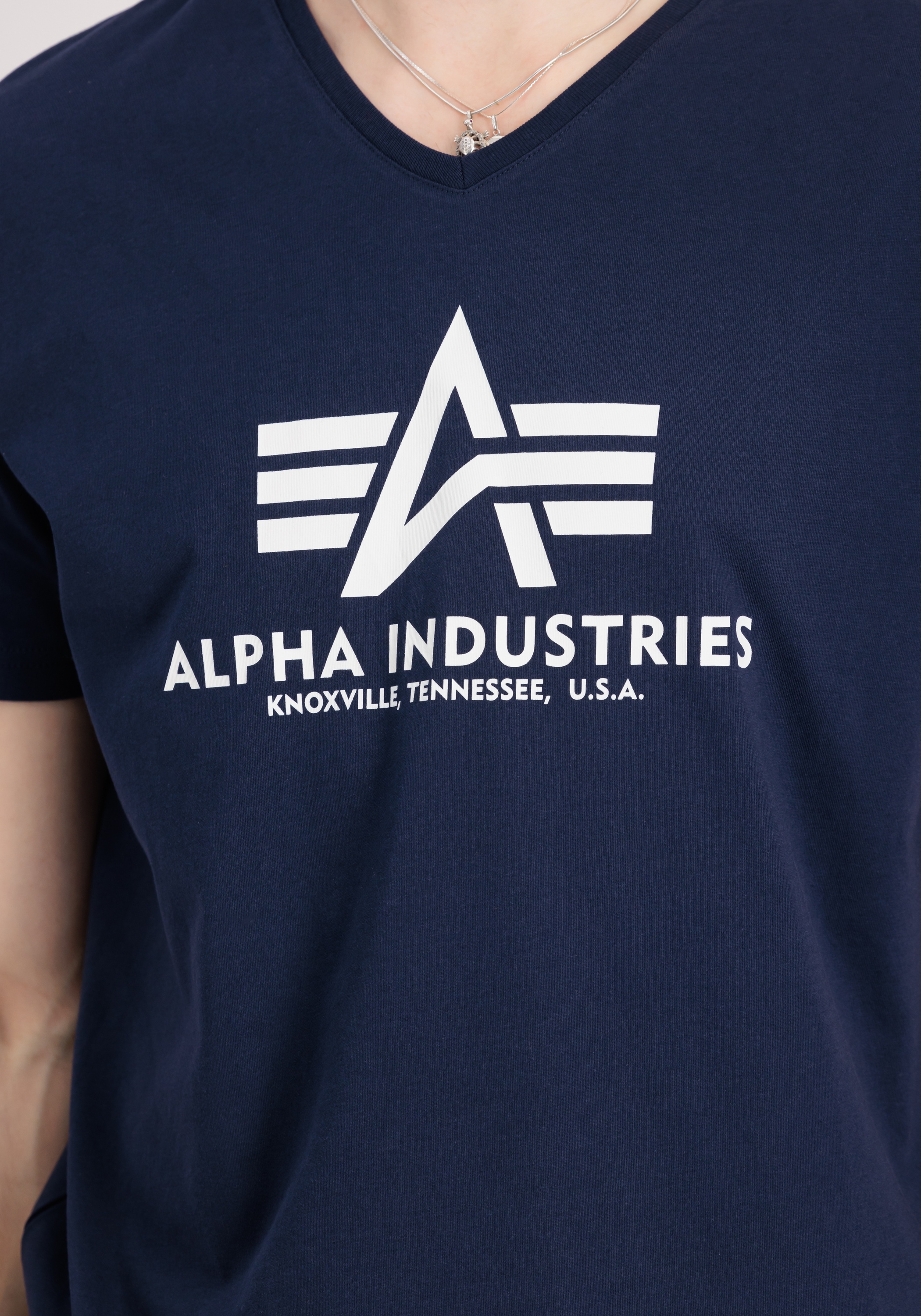 Alpha Industries T-Shirt »Basic T-Shirt BL V-Neck T-Shirt«