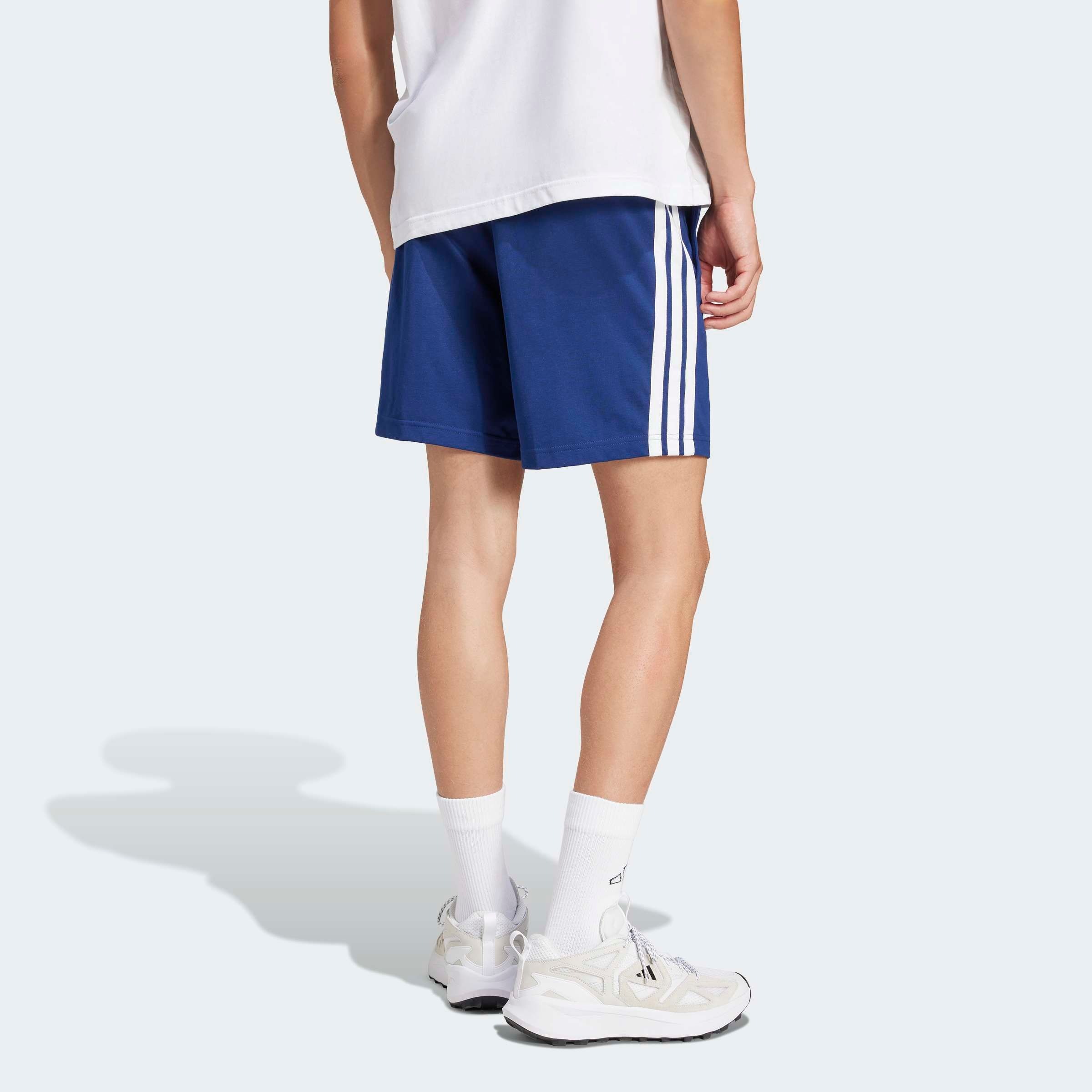 Thumbnail - adidas Sportswear Shorts "ESSENTIALS 3-STREIFEN SINGLE JERSEY 7-INCH" klassischer Schnitt, für Laufen und Alltag, mit Ko...