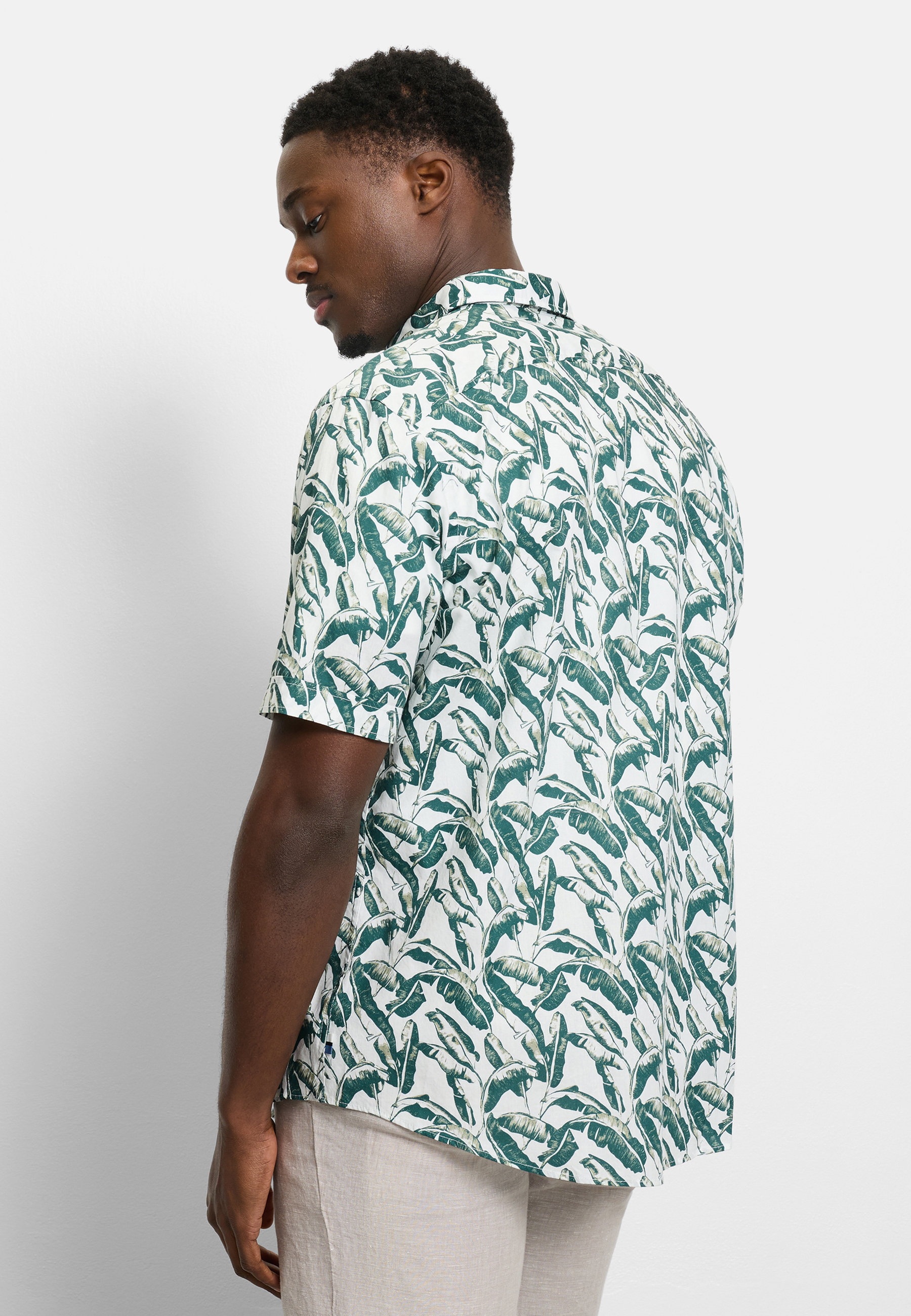 OLYMP Casual Kurzarmhemd Oliv M 3