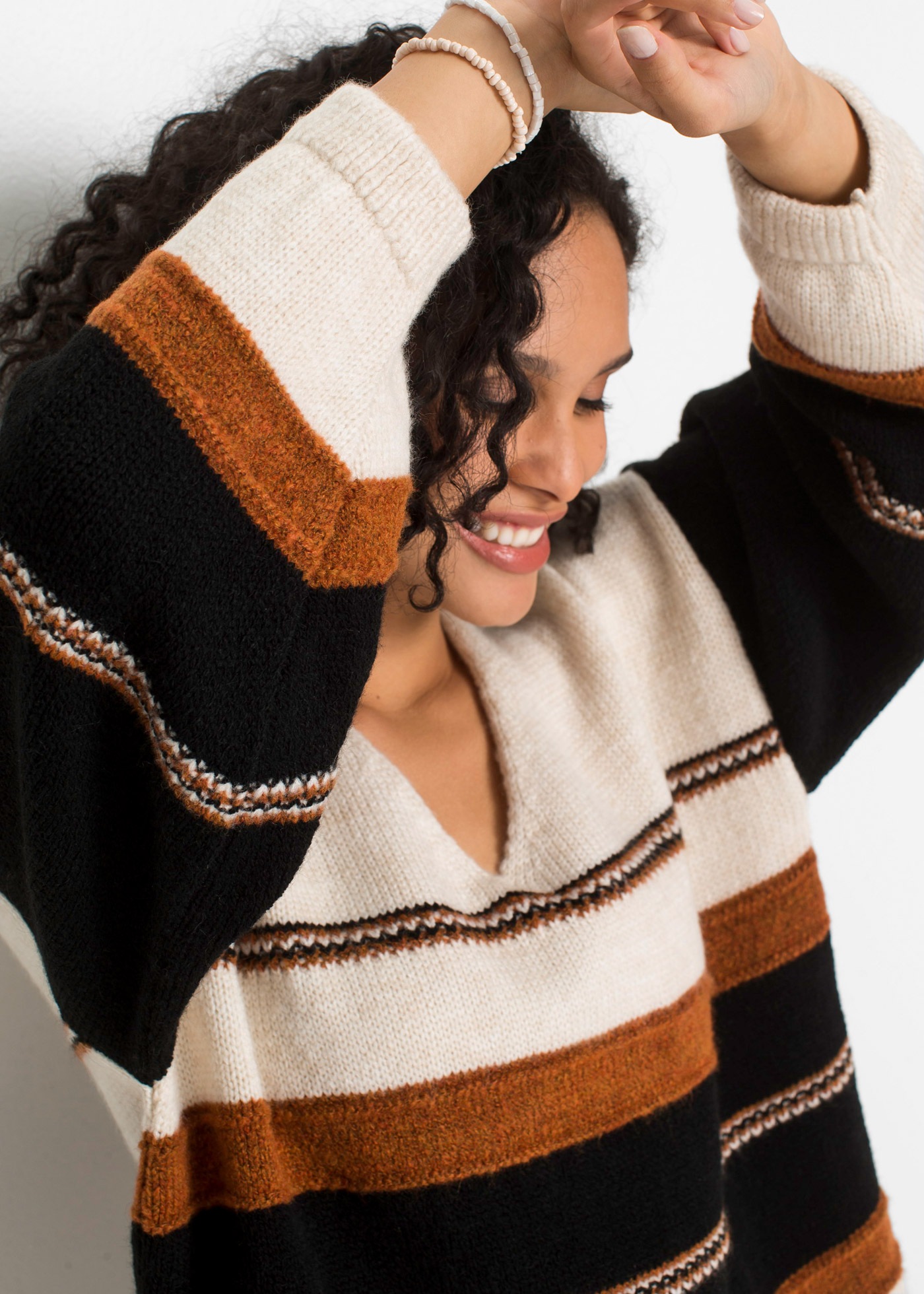 Thumbnail - bonprix V-Ausschnitt-Pullover aus weichem Materialmix, mit V-Ausschnitt, lässig geschnitten