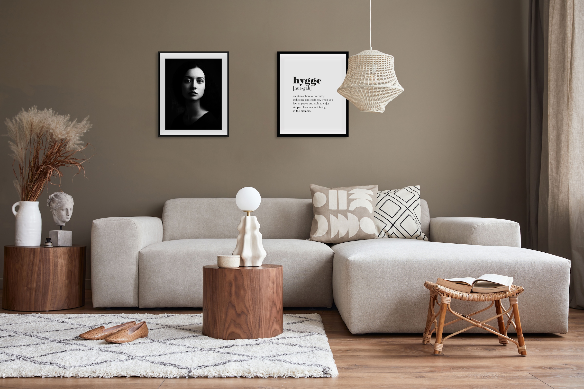 queence Bild »Hygge II«, Schriftzug-Schwarz-Weiß-Fashion-Mode-Magazincover-Frau-Bilder von Frauen-Schriftzug-Sprüche & Texte, (2 St.), gerahmt