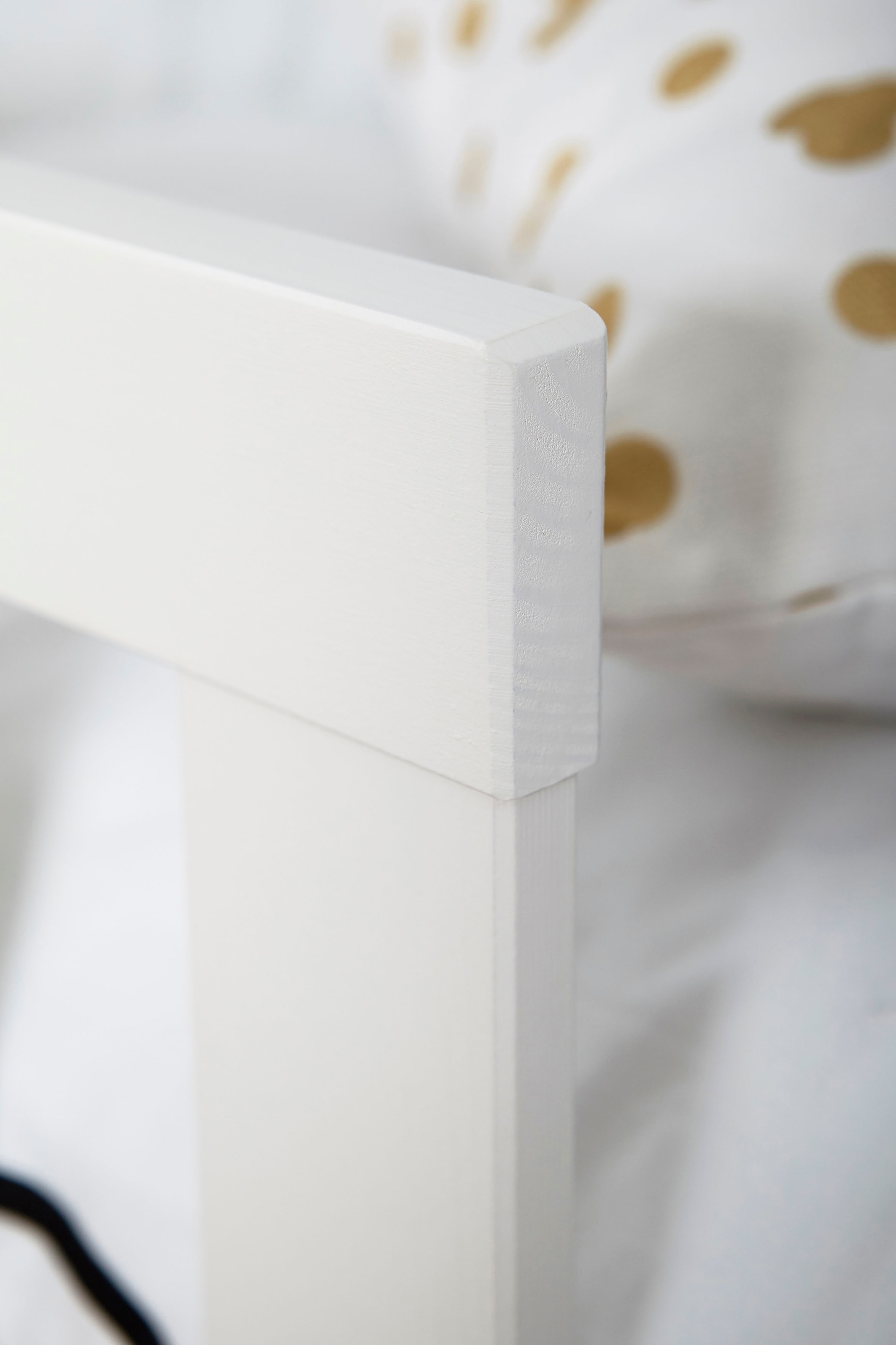 Ticaa Hausbett »Traumhaus«, Hausbett, aus Kiefer Massivholz, inkl. Rollrost
