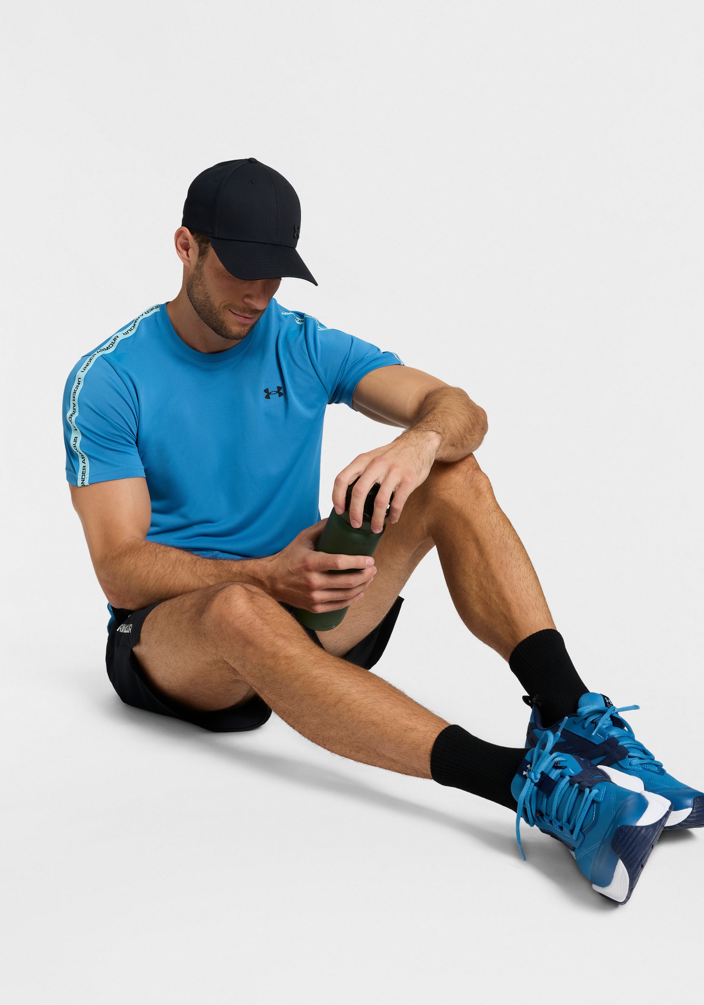 Under Armour® Baseball Cap »M ESSENTIAL LOW METAL ADJ« mit Sonnenschutzfaktor UPF 50+, aus Baumwolle