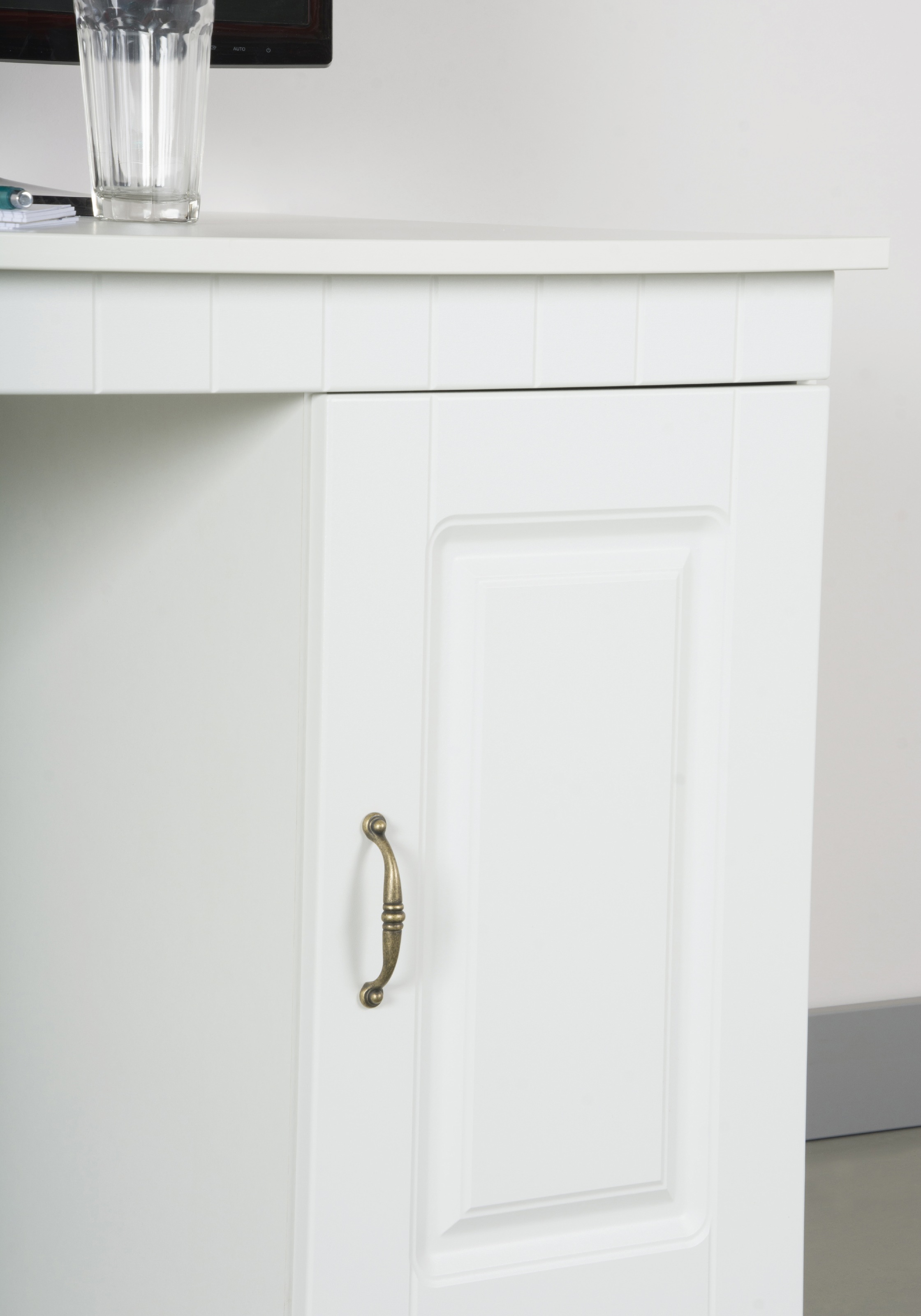 VOGL Möbelfabrik Schreibtisch »HANS im Landhaus-Stil,«, wahlweise mit Schubladen oder Tür, Breite 137 cm, Made in Germany