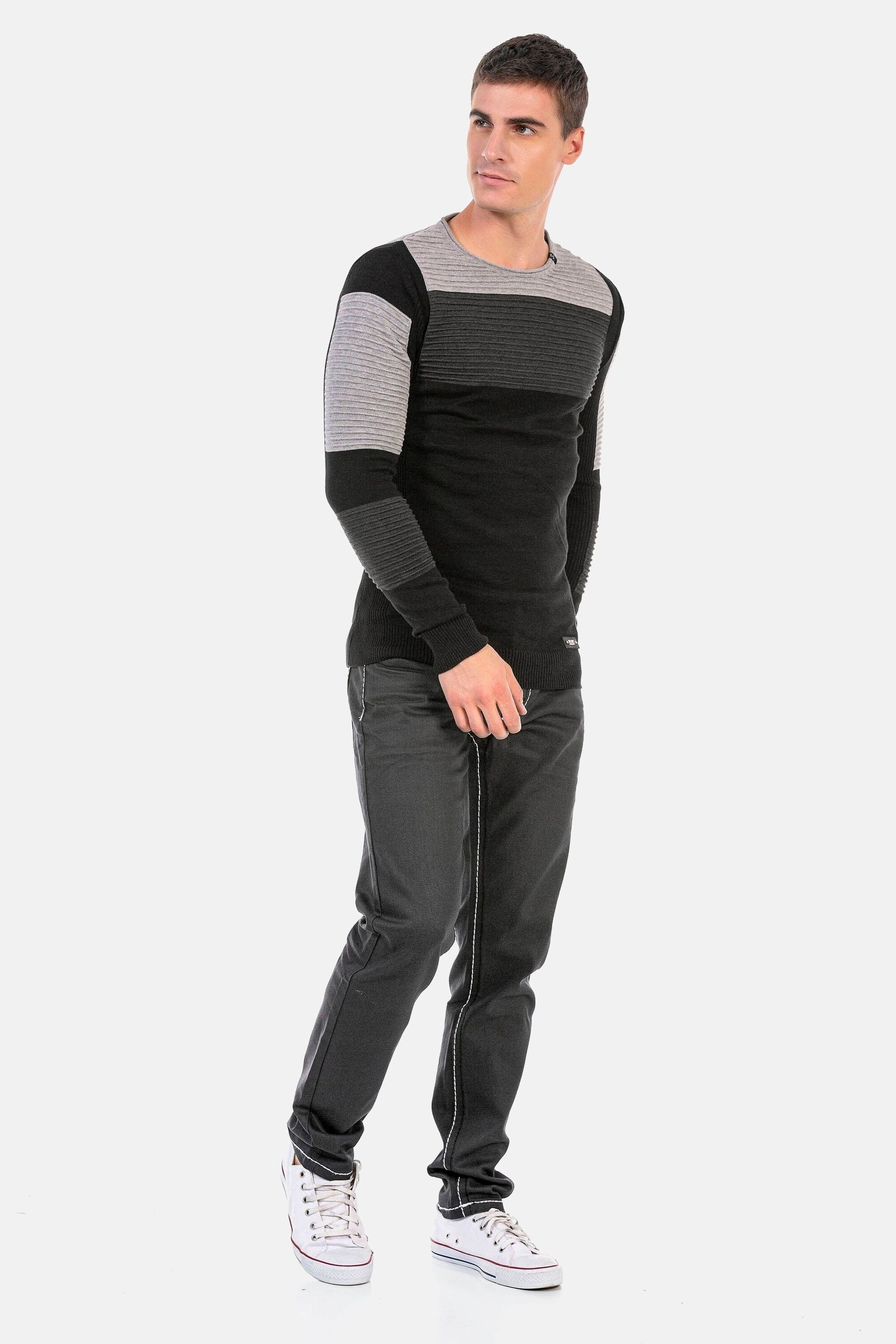 Cipo & Baxx Rundhalspullover »Pullover«, in extravagantem Strickdesign, CP247