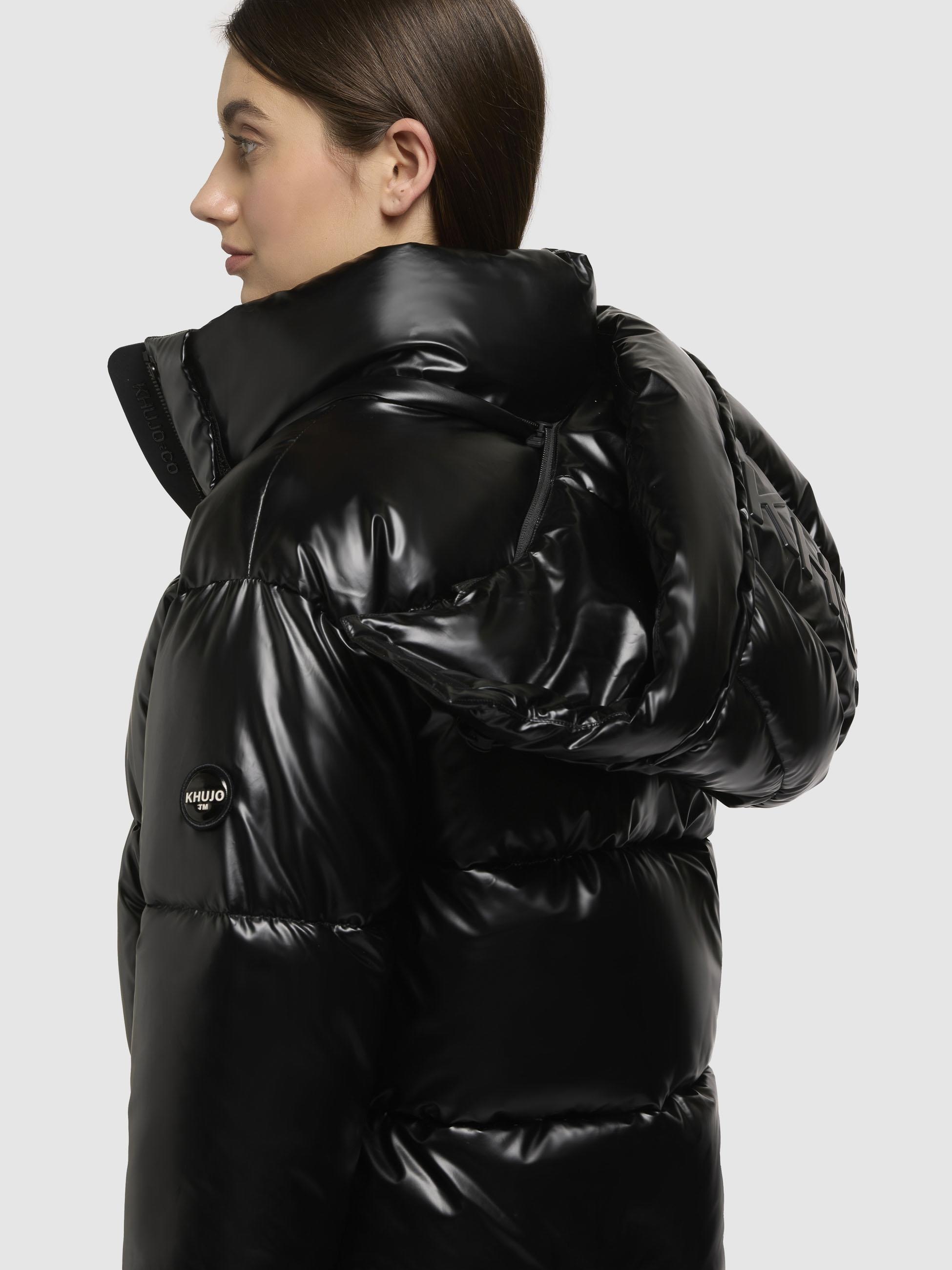 khujo Steppjacke »Devina Shiny-YM«, mit Kapuze, Glänzende kurze Winterjacke für Damen