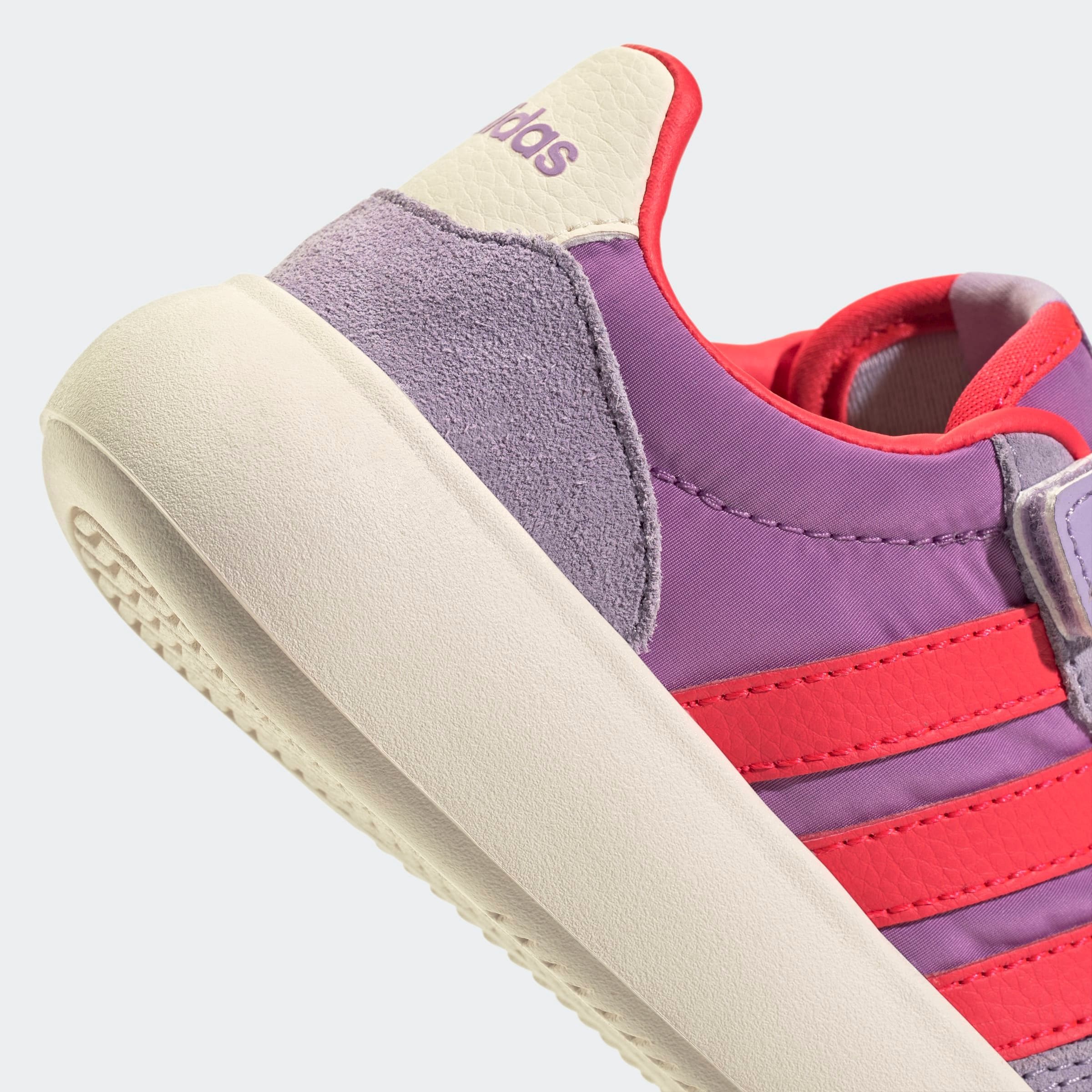 adidas Sportswear Sneaker »BARREDA DECODE KIDS«, Design auf den Spuren des adidas Handball Spezial