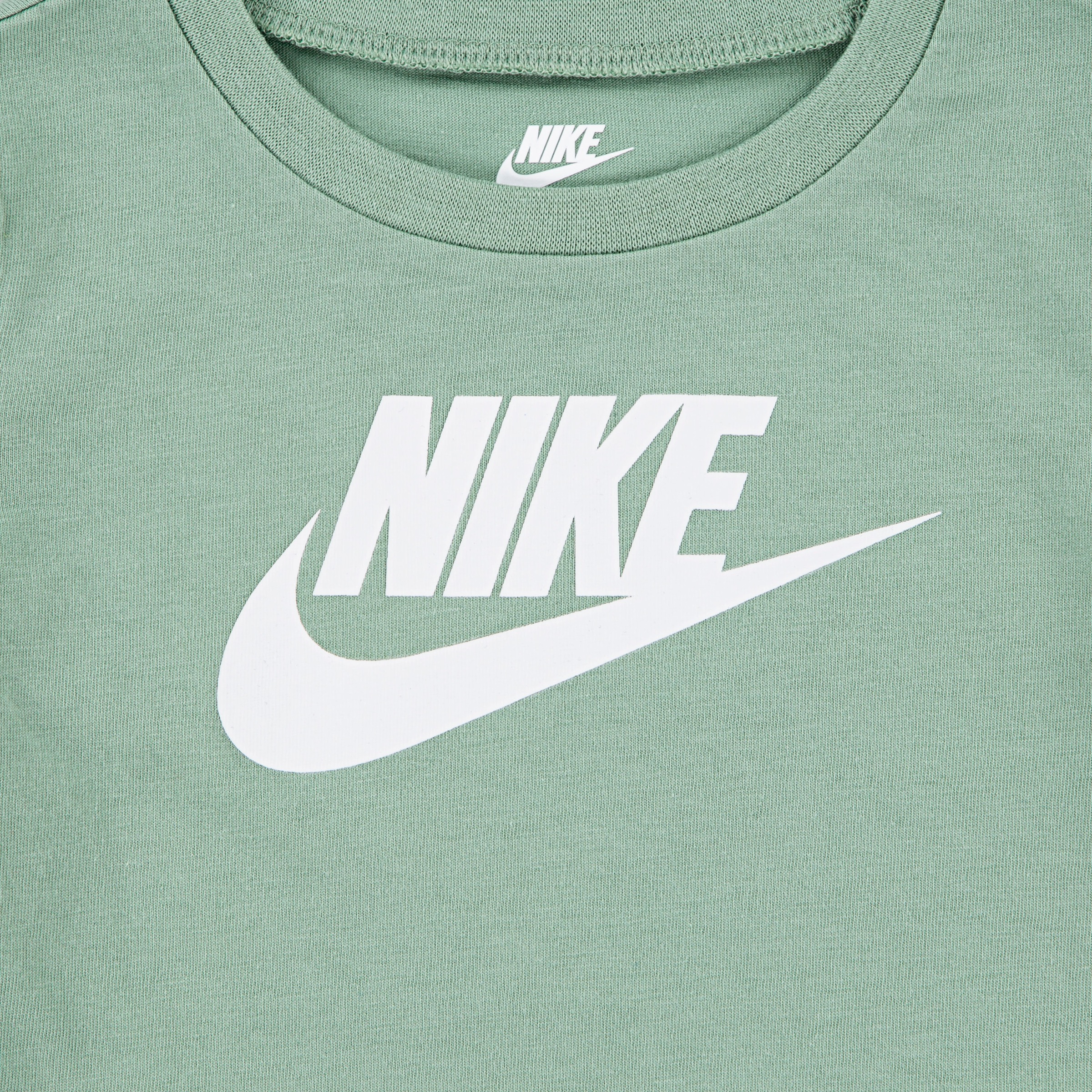 Nike Sportswear T-Shirt & Shorts »NKN CLUB TEE AND SHORT SET«, für Kinder