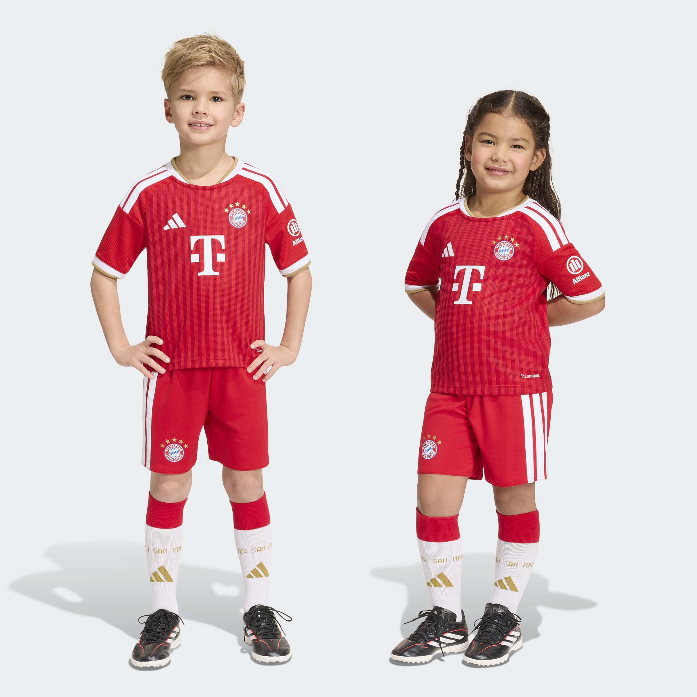 adidas Performance Trainingsanzug "FCB H MINI" 2 für junge Fußballfans, mit regulärem Schnitt, zweiteiliges Set