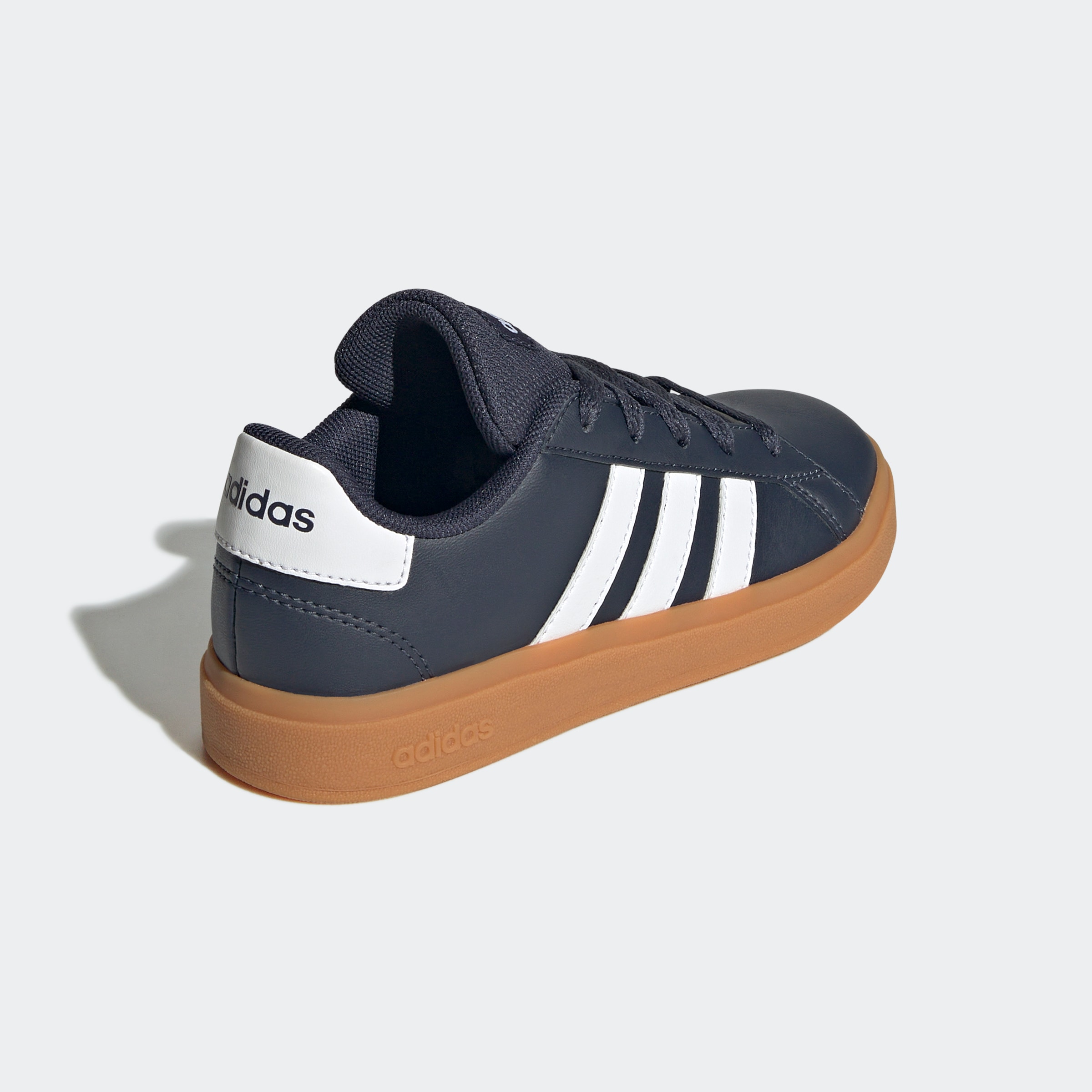 adidas Sportswear Sneaker »GRAND COURT LIFESTYLE TENNIS LACE-UP«, Design auf den Spuren des adidas Superstar