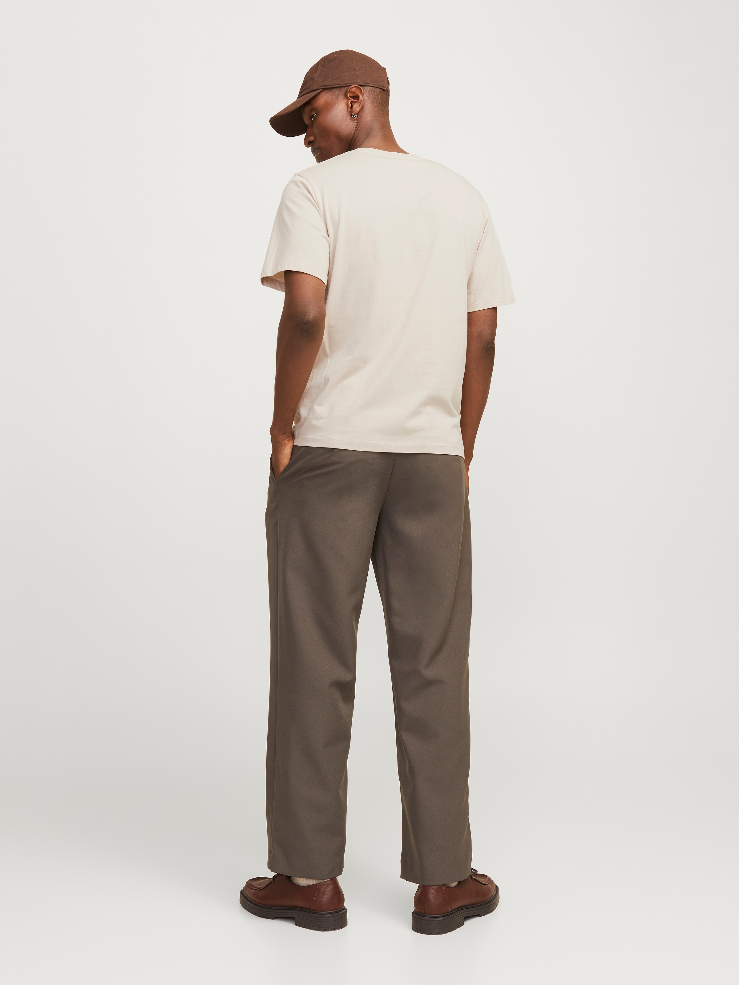Jack & Jones Rundhalsshirt »JJECORP mit Logo-Print und klassischem Rundhals«, mit Rundhalsausschnitt