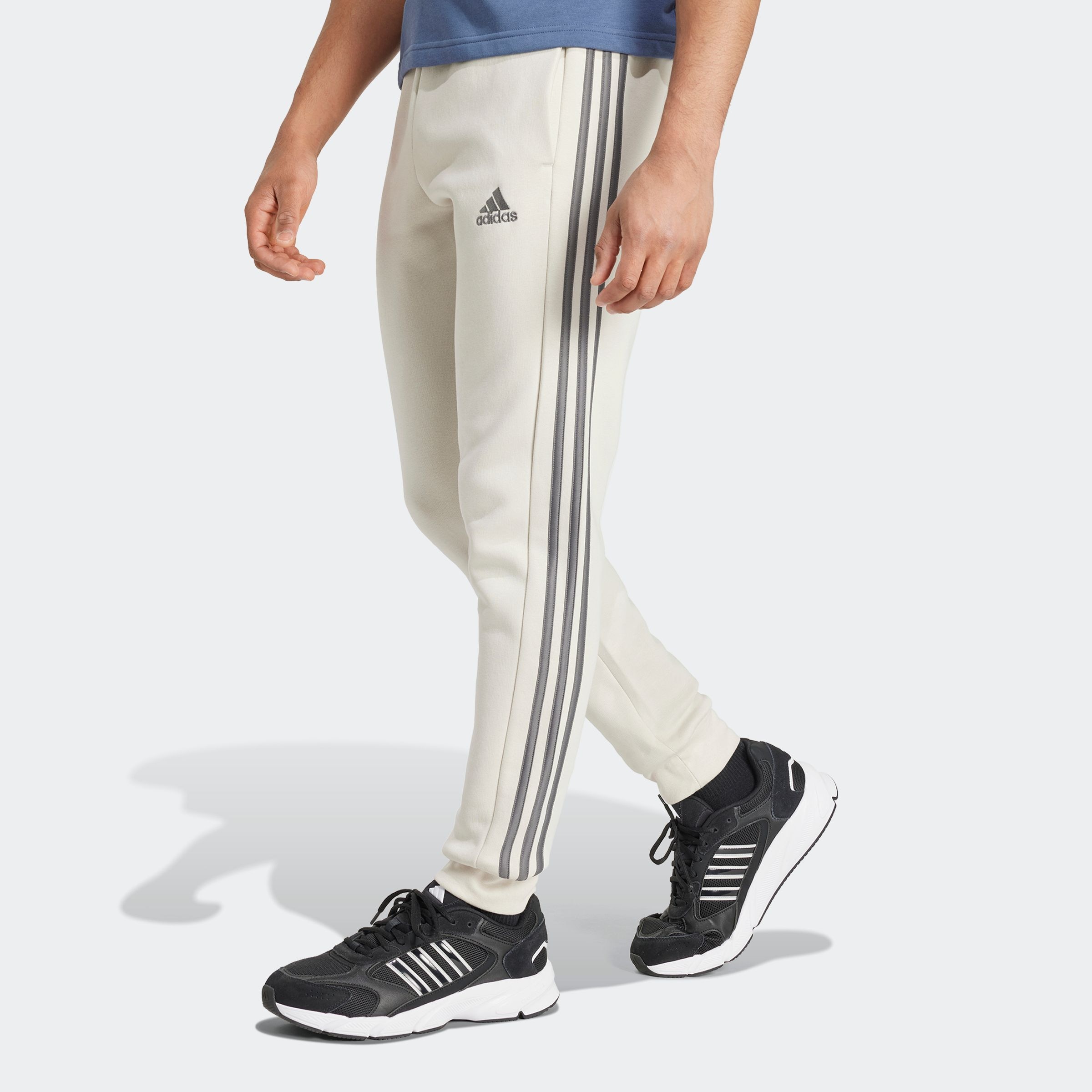 adidas Sportswear Sporthose »ESSENTIALS 3STREIFEN TAPERED CUFF HOSE«, (1 tlg.), Jogginghose aus Baumwollmix