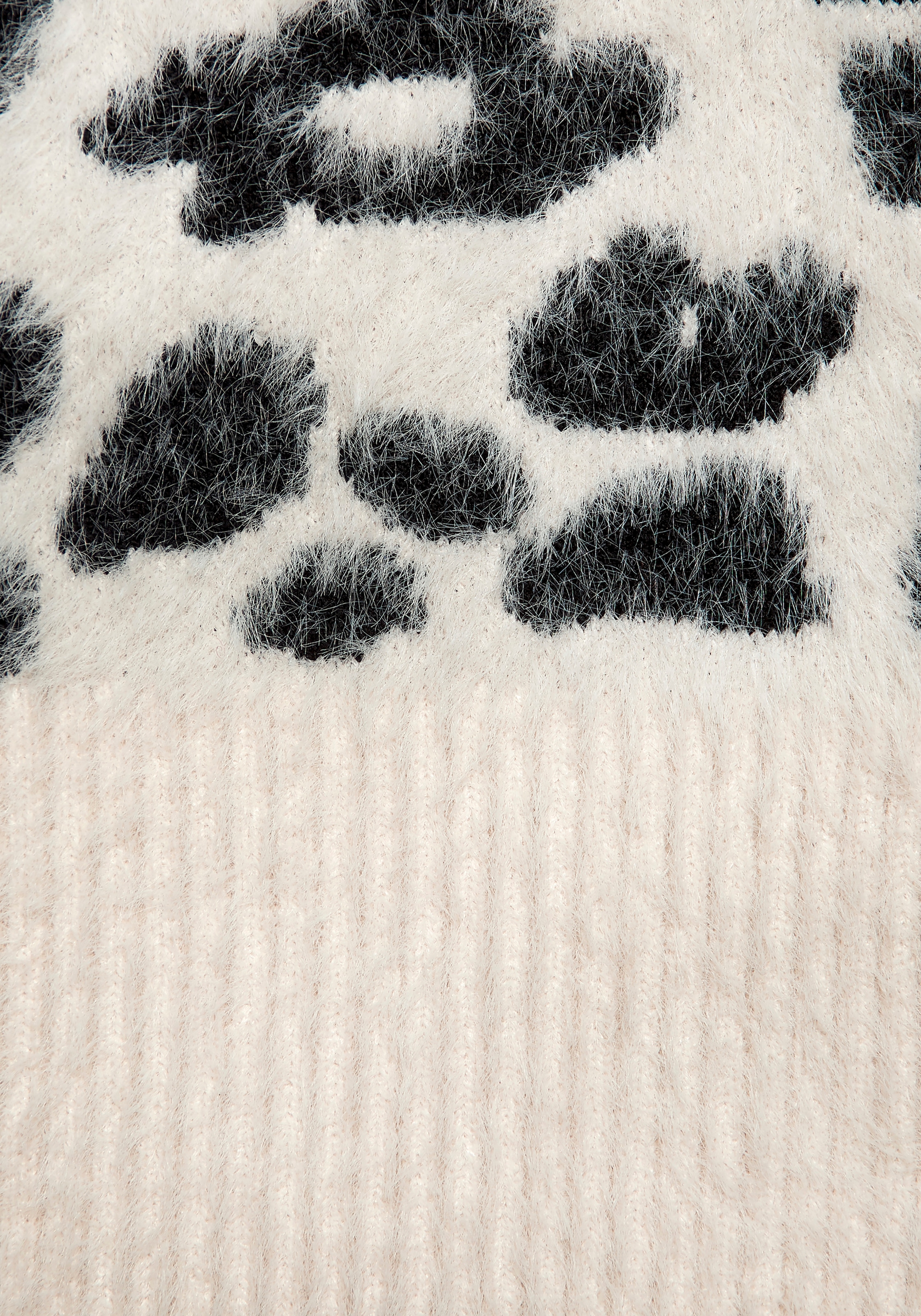 LASCANA Strickjacke »in flauschiger Qualität mit Leomuster und lässiger Oversize-Form« Cardigan mit Leomuster, Oversize-Strickjacke mit Animalmuster