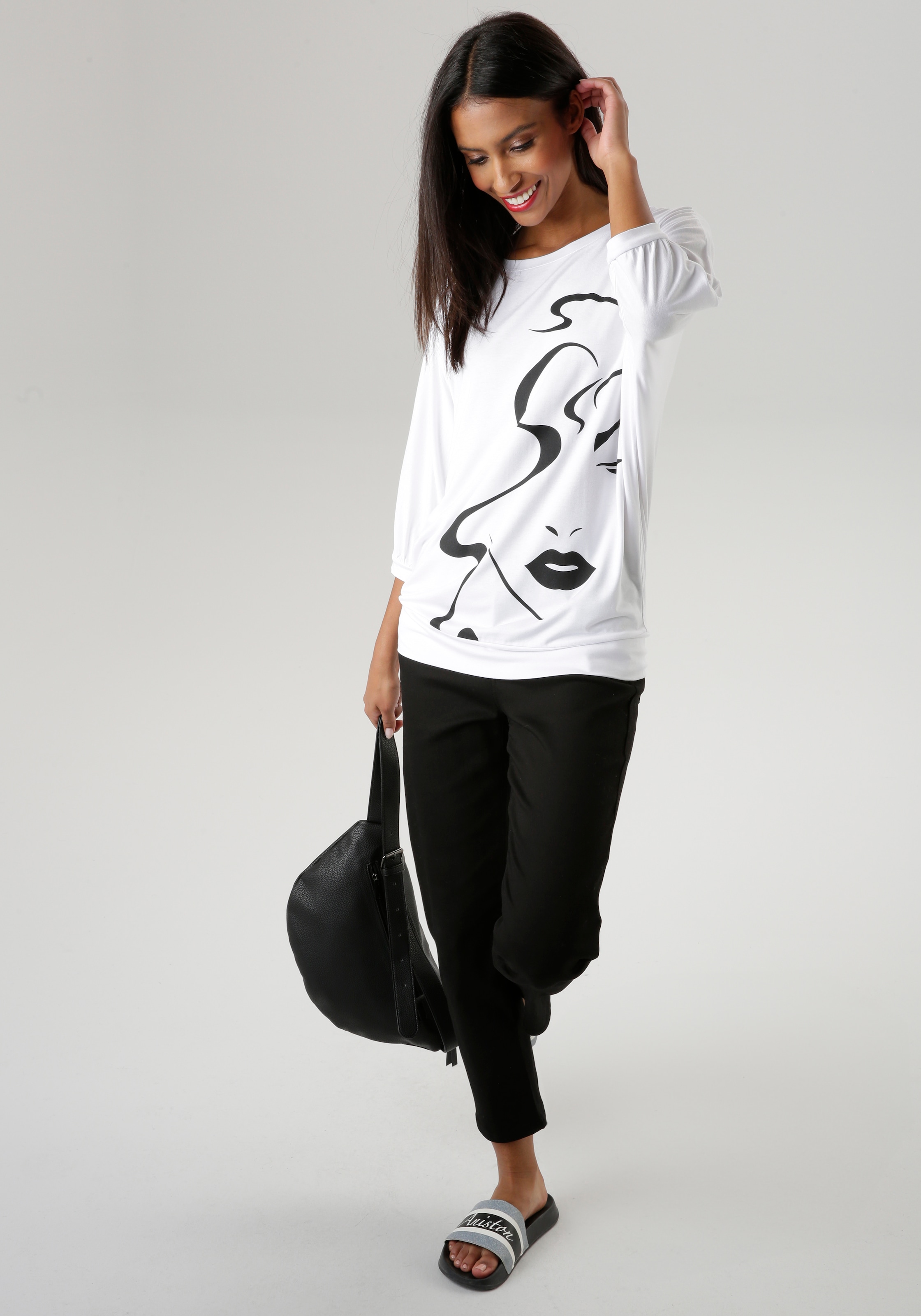 Aniston SELECTED Fledermausshirt, mit abstraktem Gesichtsdruck