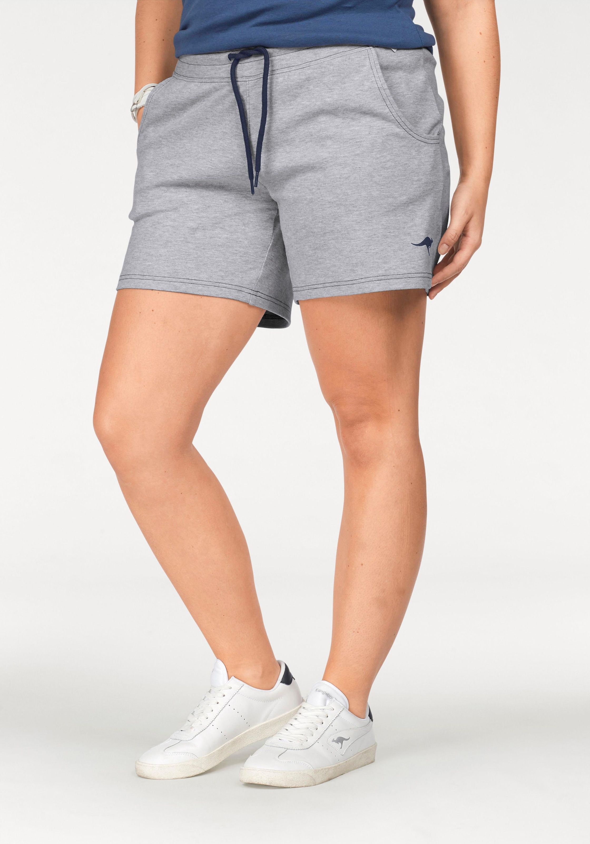 Sweatshorts, mit kontrastfarbener Kordel und kleinem Label-Print