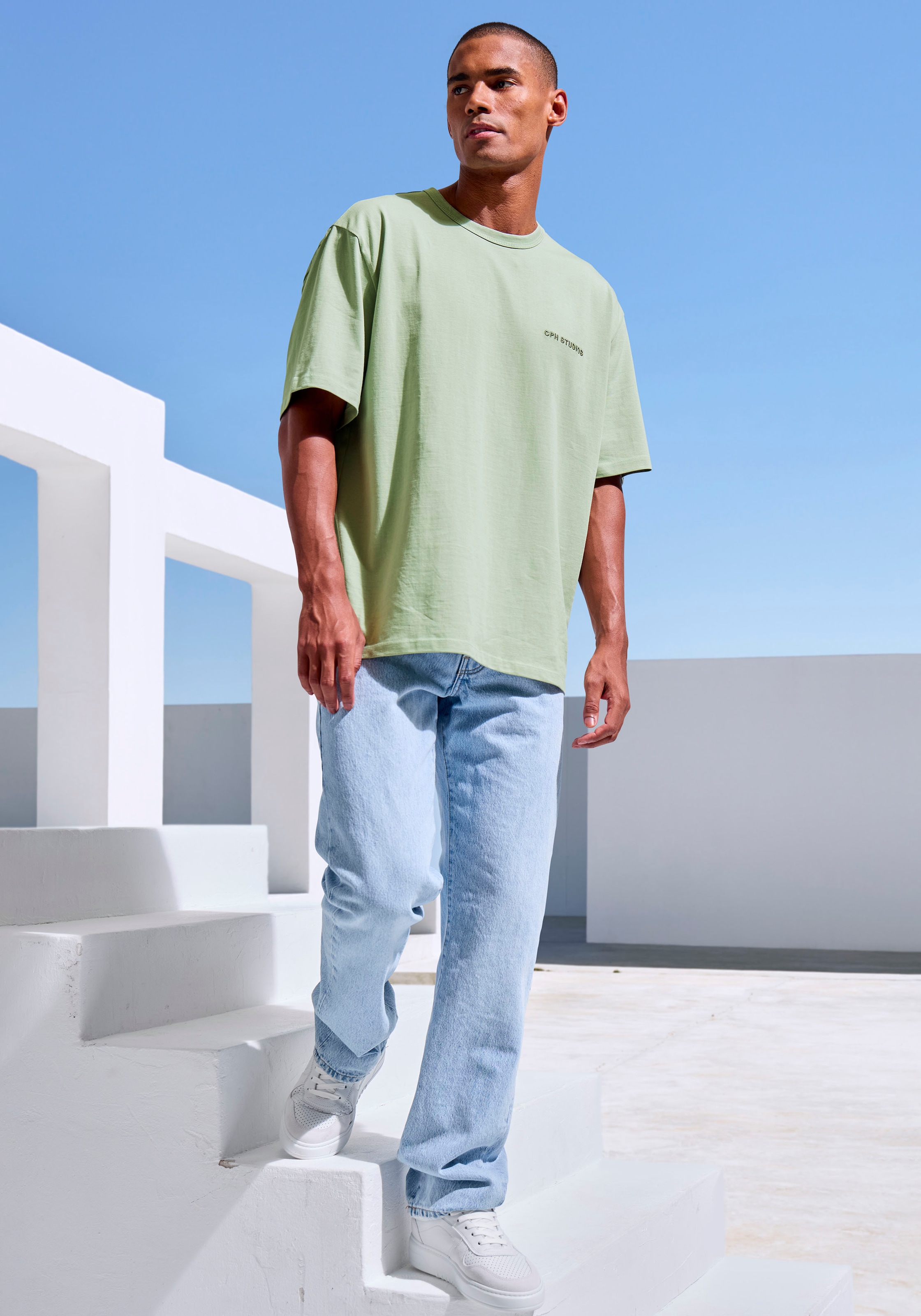 Copenhagen Studios T-Shirt »mit hochwertiger Logostickerei«, Loose-fit, Oversize-Shirt aus heavy Bio-Baumwoll-Qualität