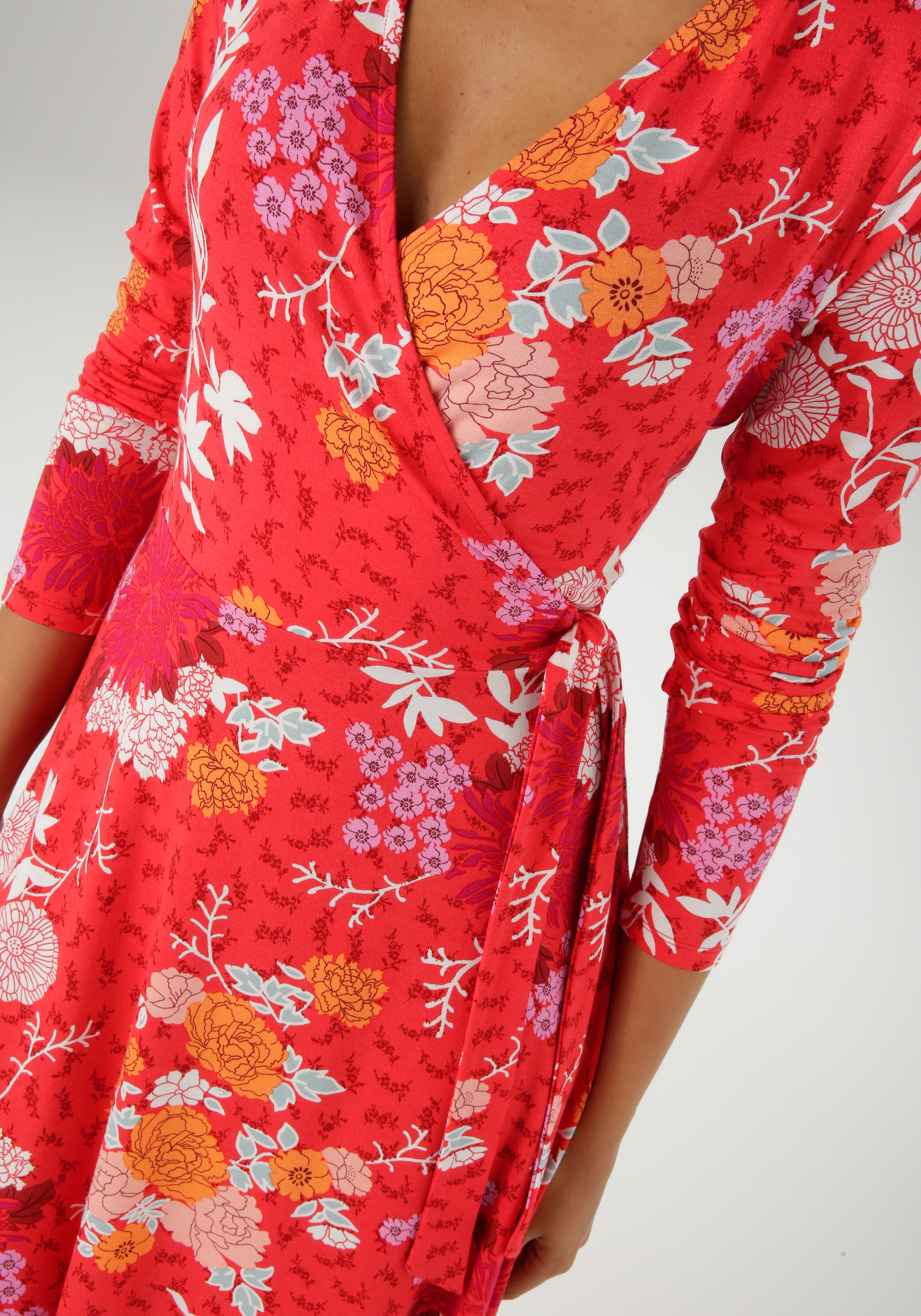 Aniston CASUAL Jerseykleid, mit fantasievollem Blumendruck- jedes Teil ein Unikat- NEUE KOLLEKTION