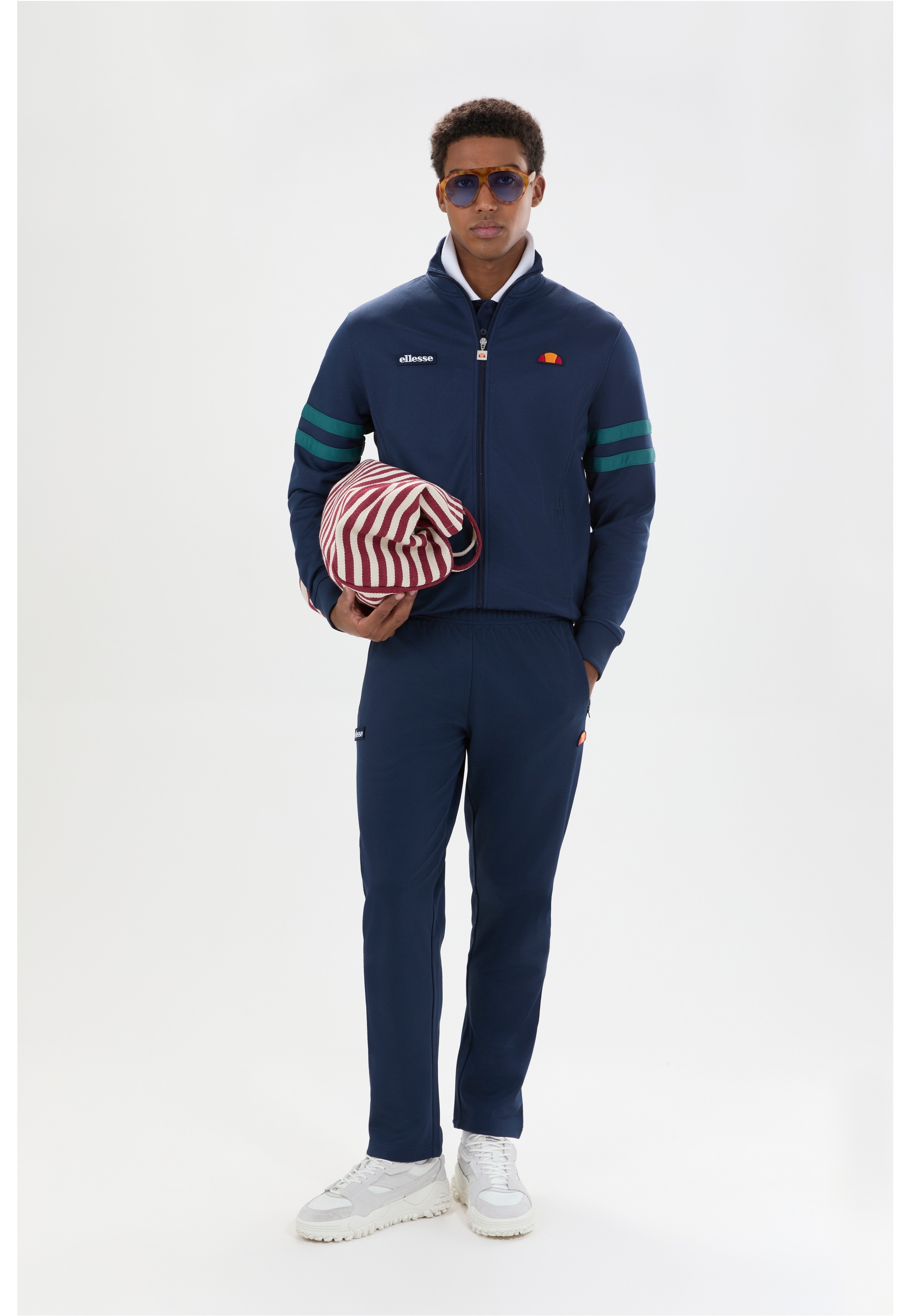 Ellesse Sweatshirt »Roma«, im lässigen Design
