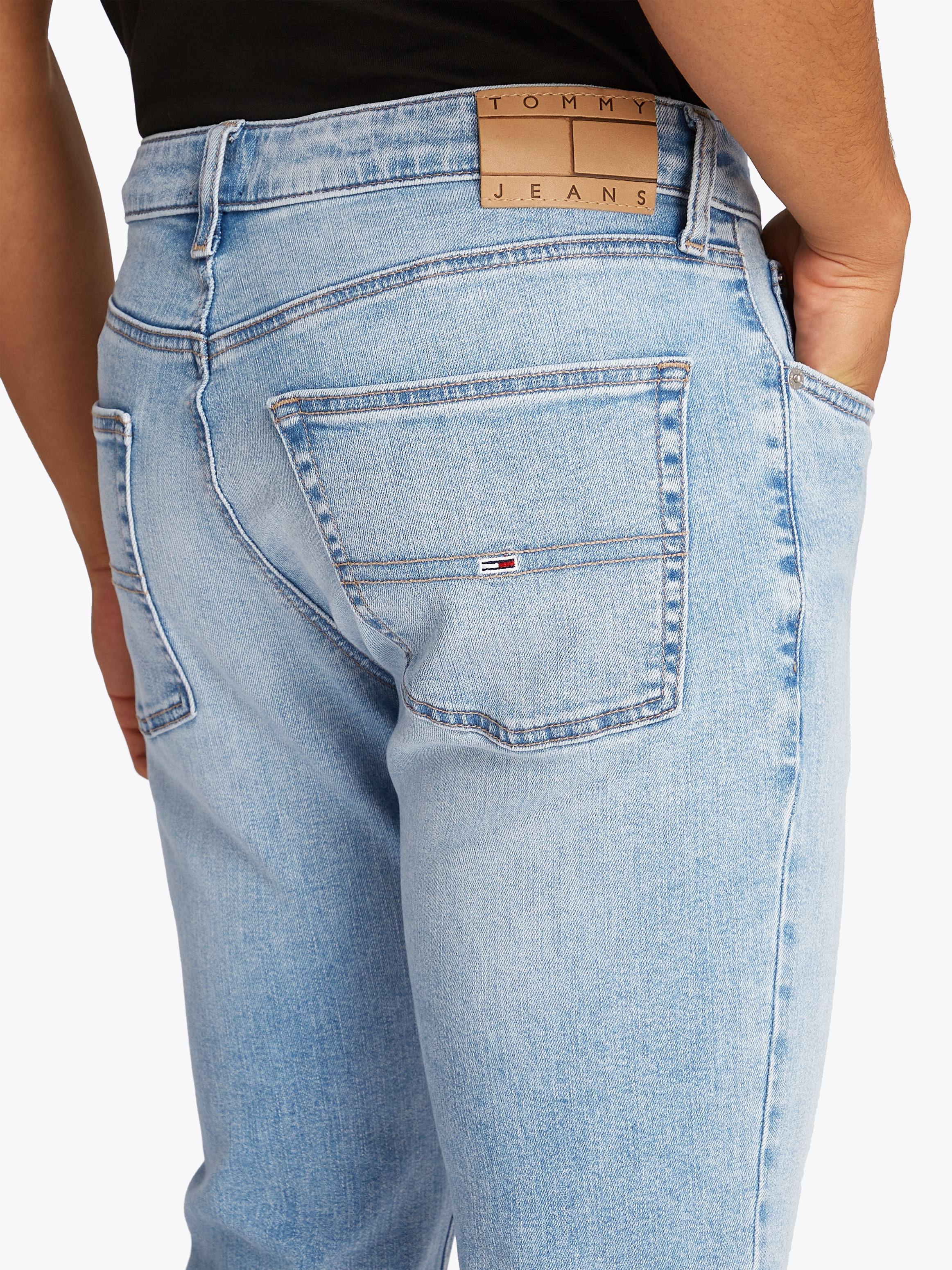 Tommy Jeans Slim-fit-Jeans »Scanton Slim Denim«, Mit Gürtelschlaufen