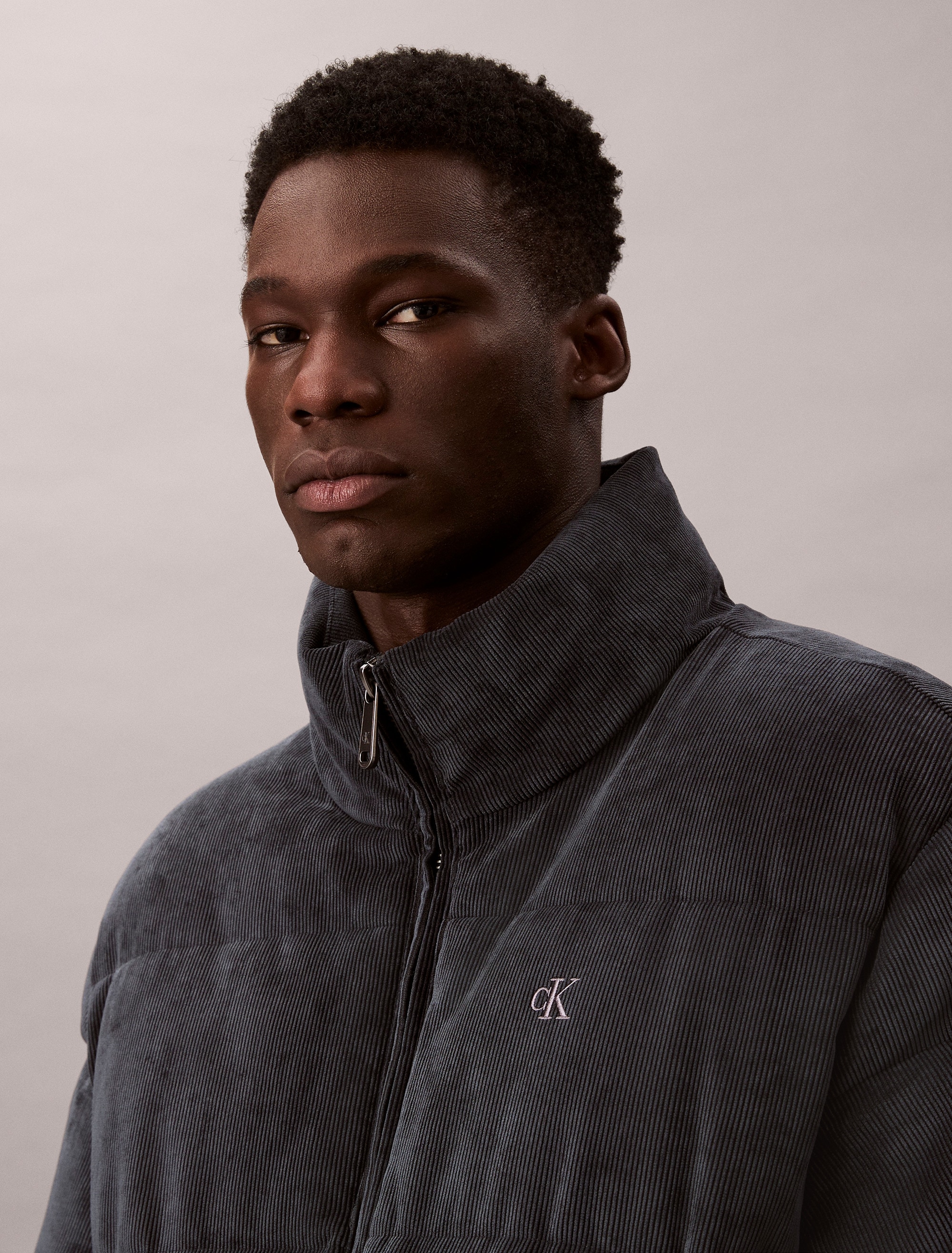 Calvin Klein Jeans Cordjacke »LS CORDUROY MID WT PUFFER JACKET« ohne Kapuze Mit Rundhalsausschnitt, regular fit