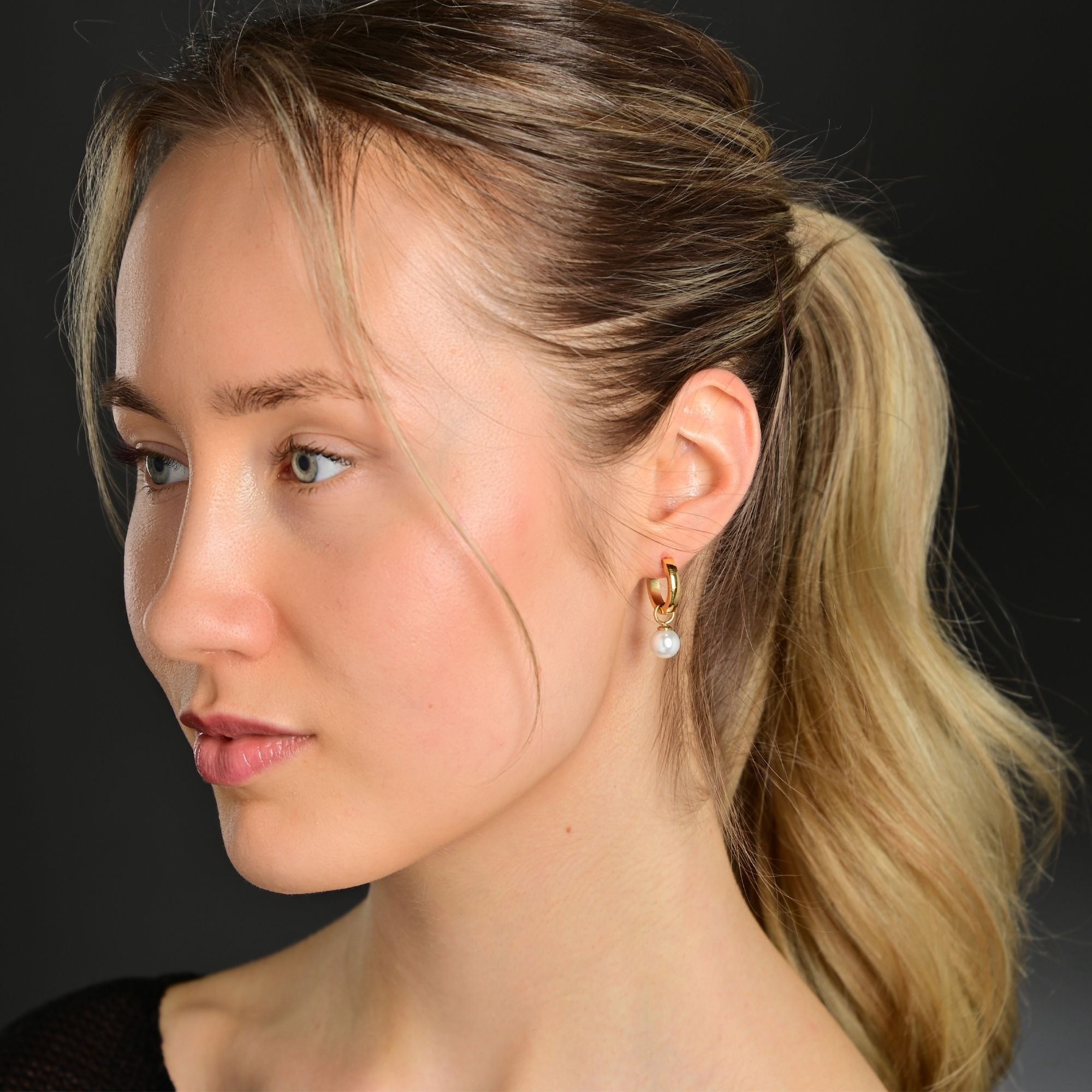 Adelia´s Klappcreolen »Damen Ohrringe – Klappcreole aus Edelstahl mit Perle« Perfekt als Geschenk für besondere Menschen