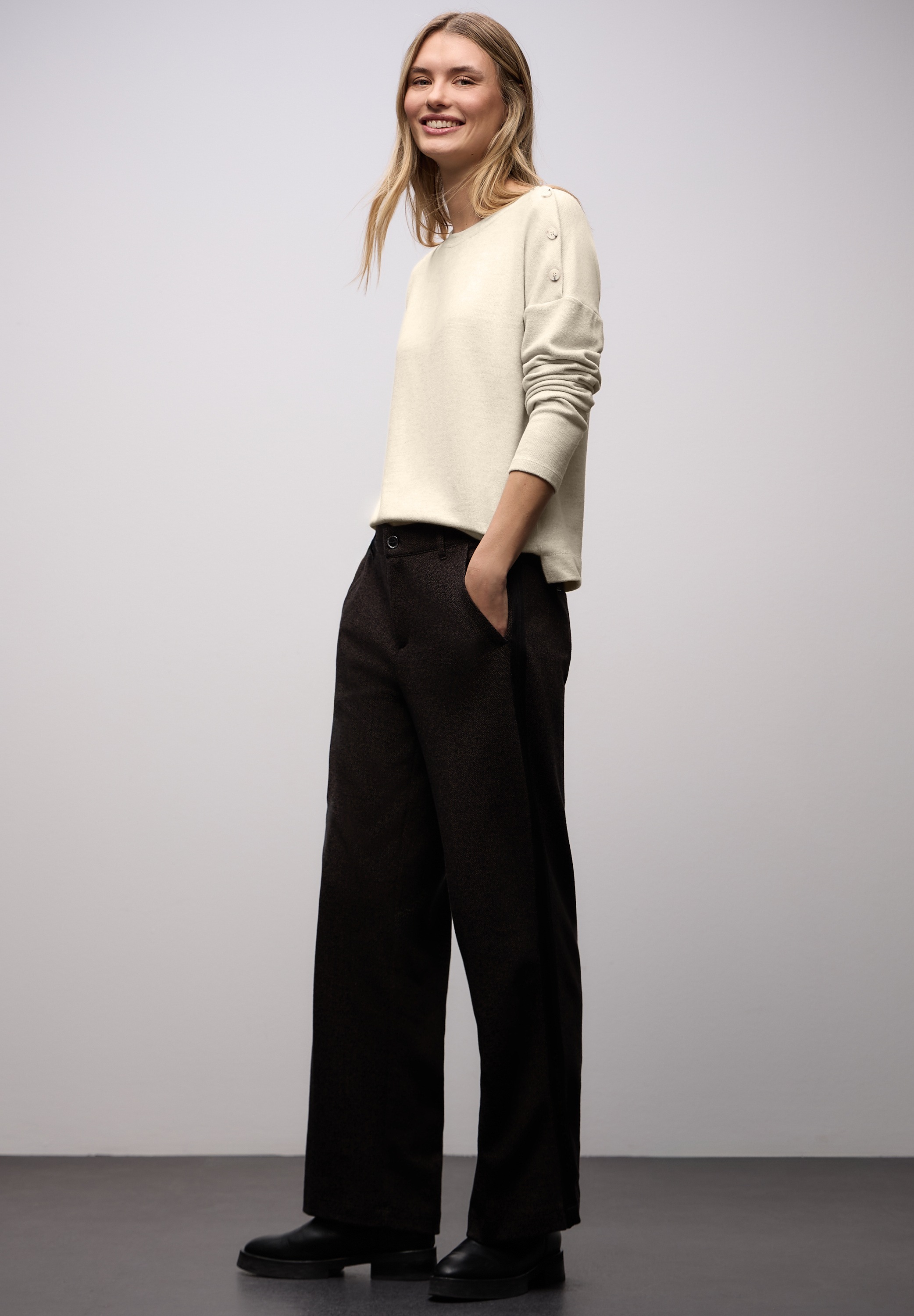 STREET ONE Strickpullover Knopfdetail an den Schultern und im Melange-Look